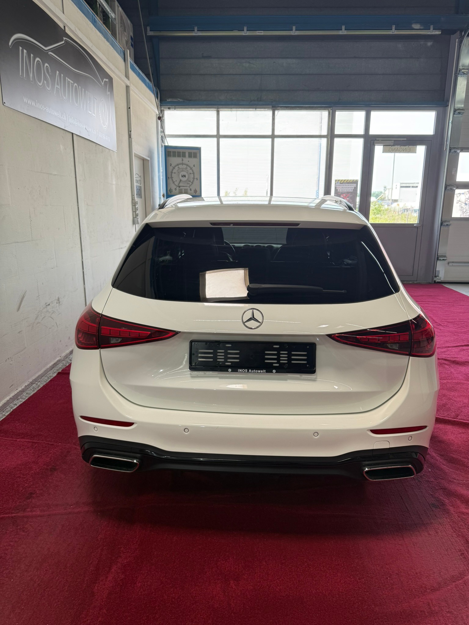 MERCEDES-BENZ C 200 d T AMG Line-image-5