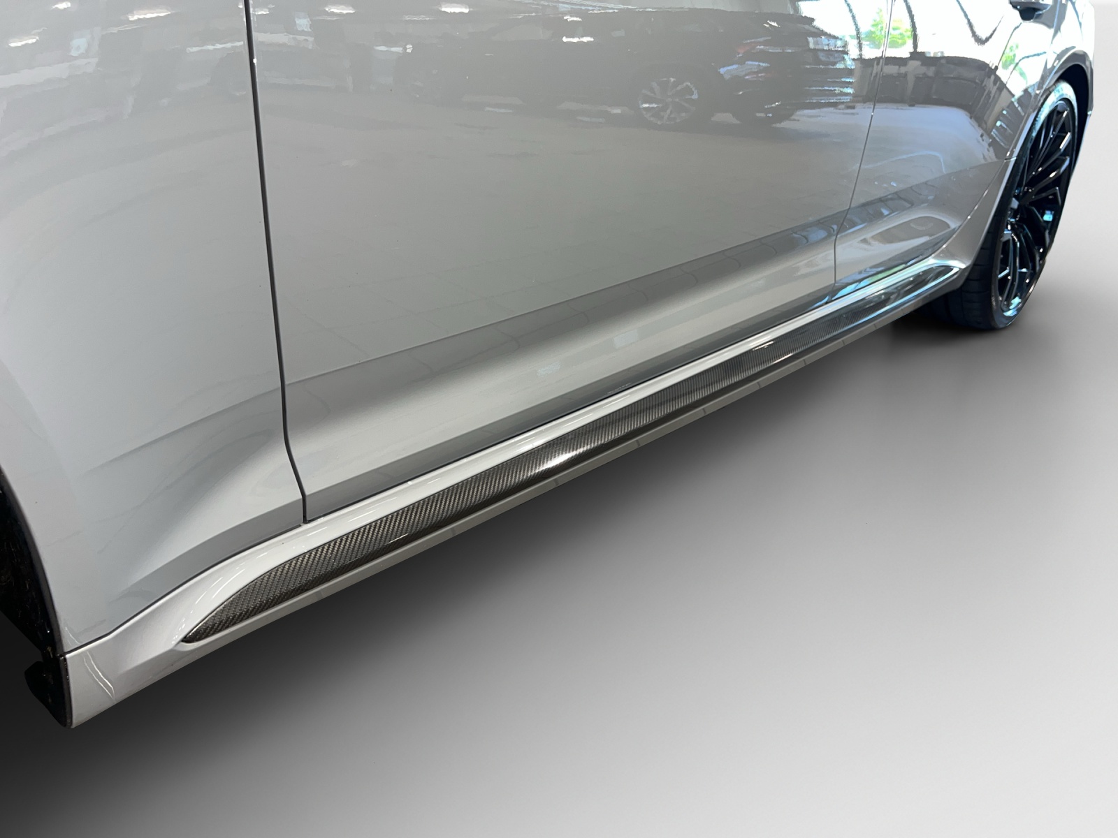 AUDI RS4 Avant quattro tiptronic-image-14
