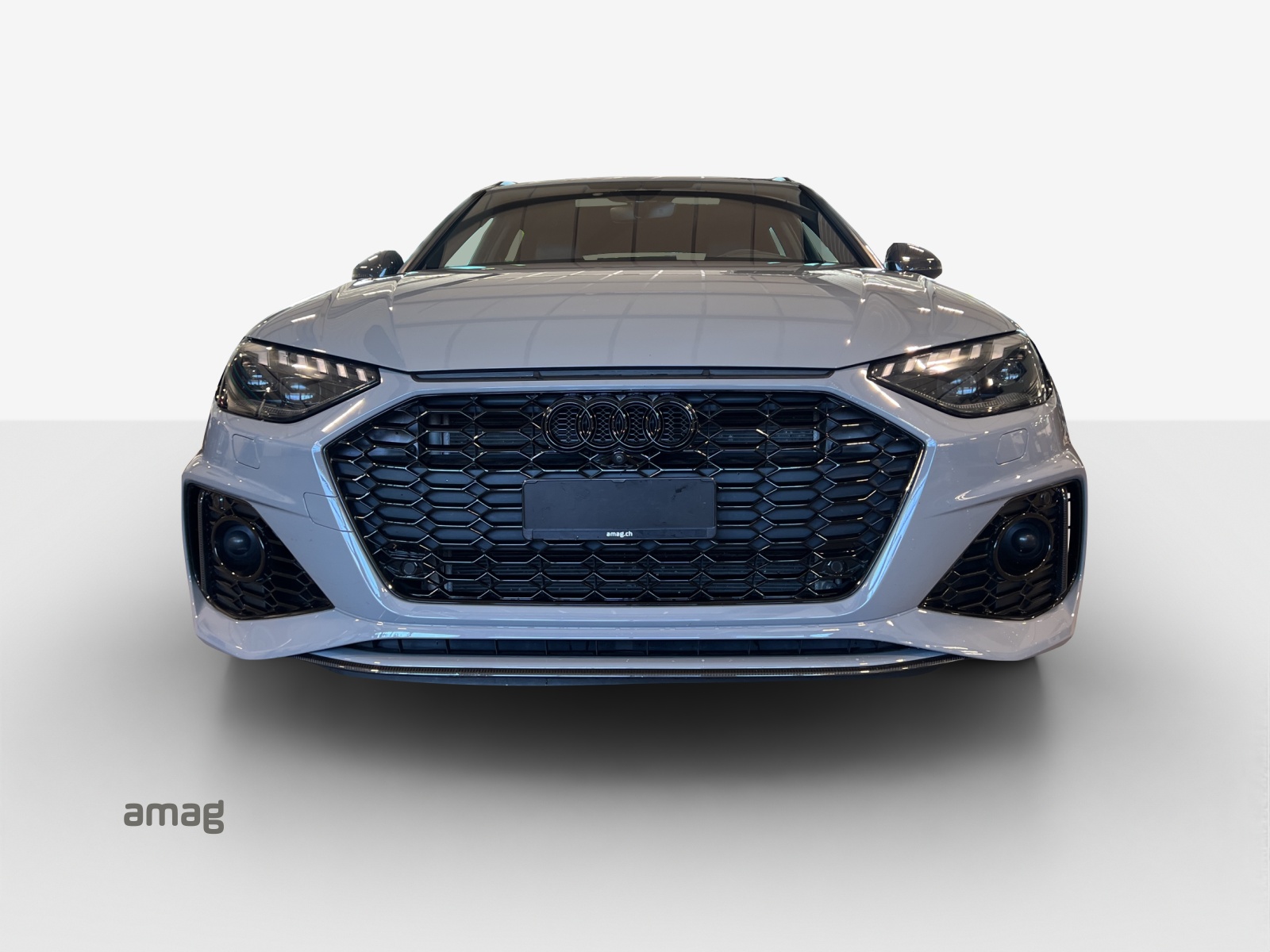 AUDI RS4 Avant quattro tiptronic-image-6