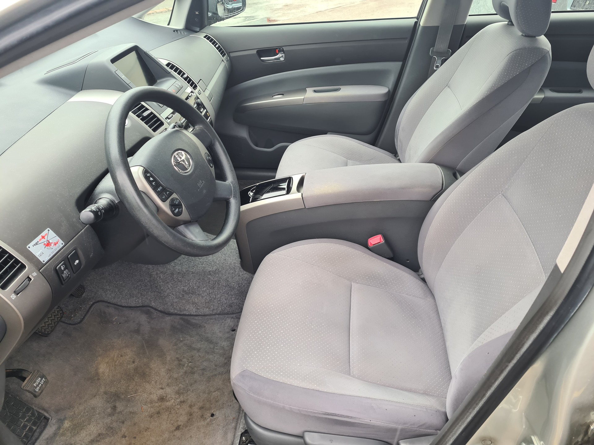 TOYOTA Prius 1.5 16V Hybrid-image-4