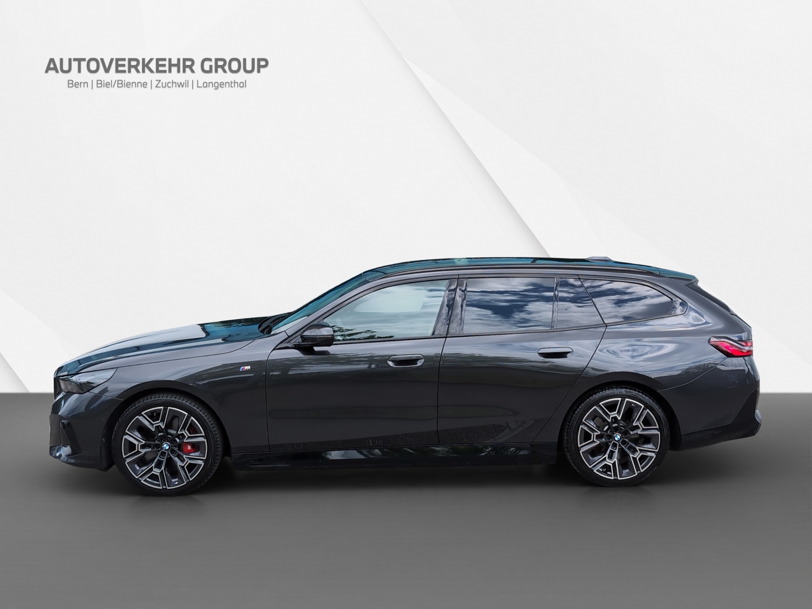 BMW i5 xDrive 40 Tour M S.Pro-showroom-element-2