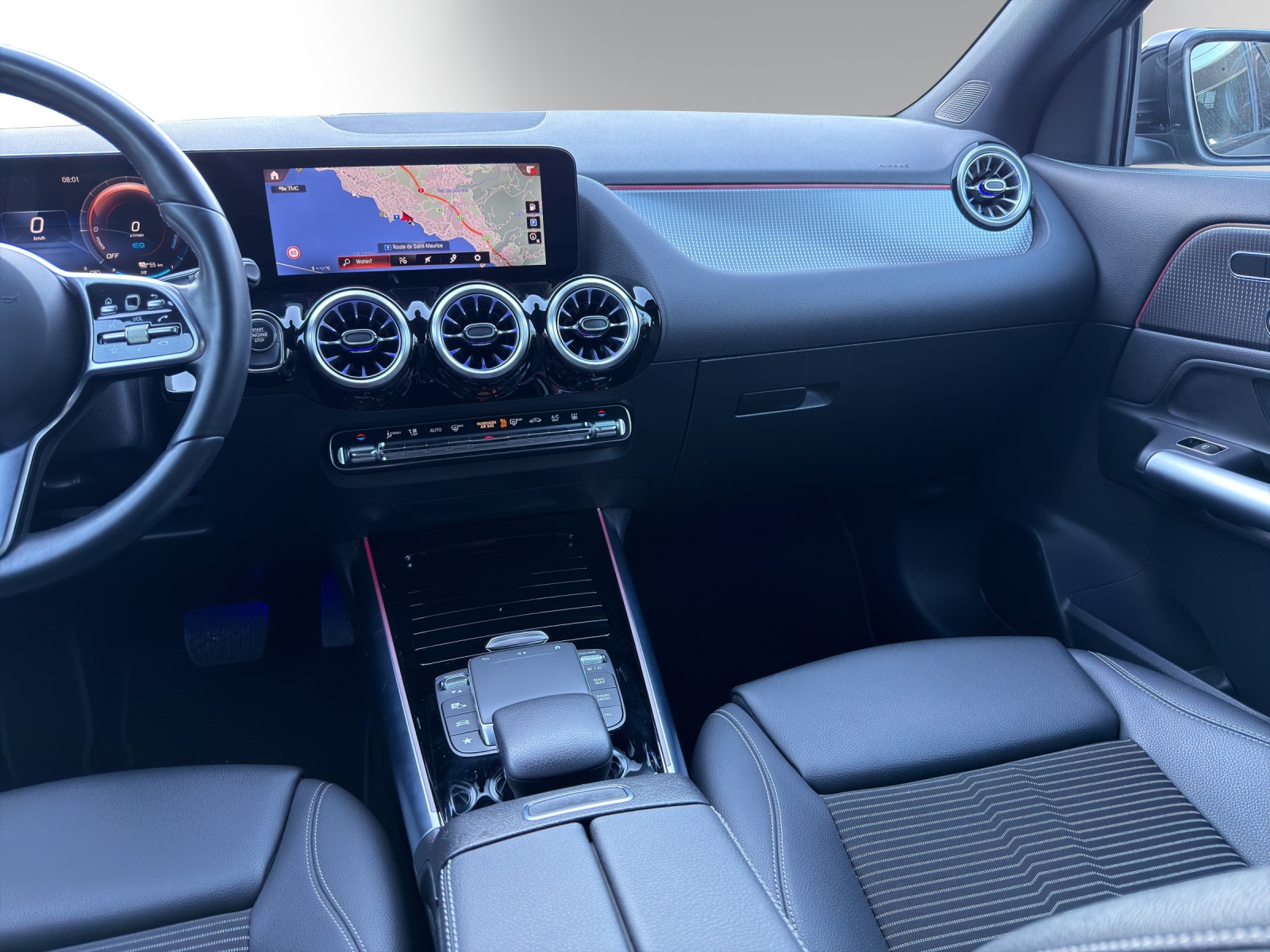 MERCEDES-BENZ GLA 250e Progressive 8G-DCT-image-7