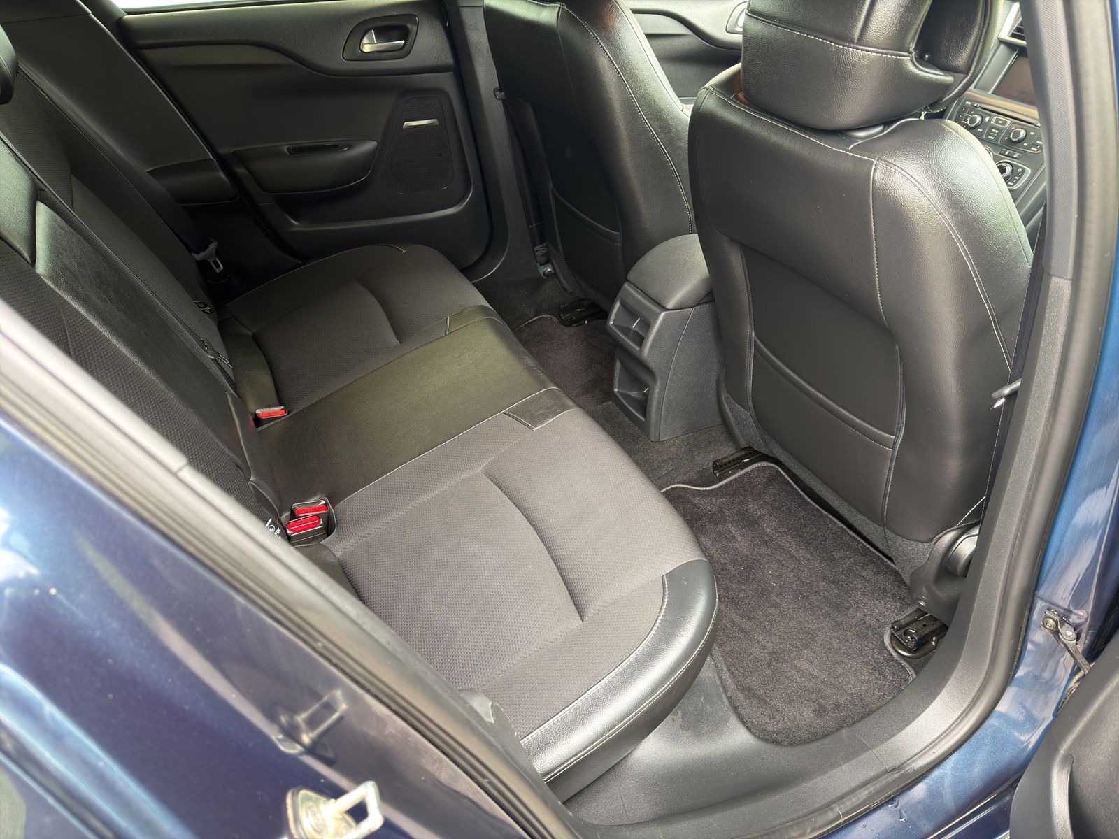 DS AUTOMOBILES DS4 1.6 THP SO Chic Automatic-image-12