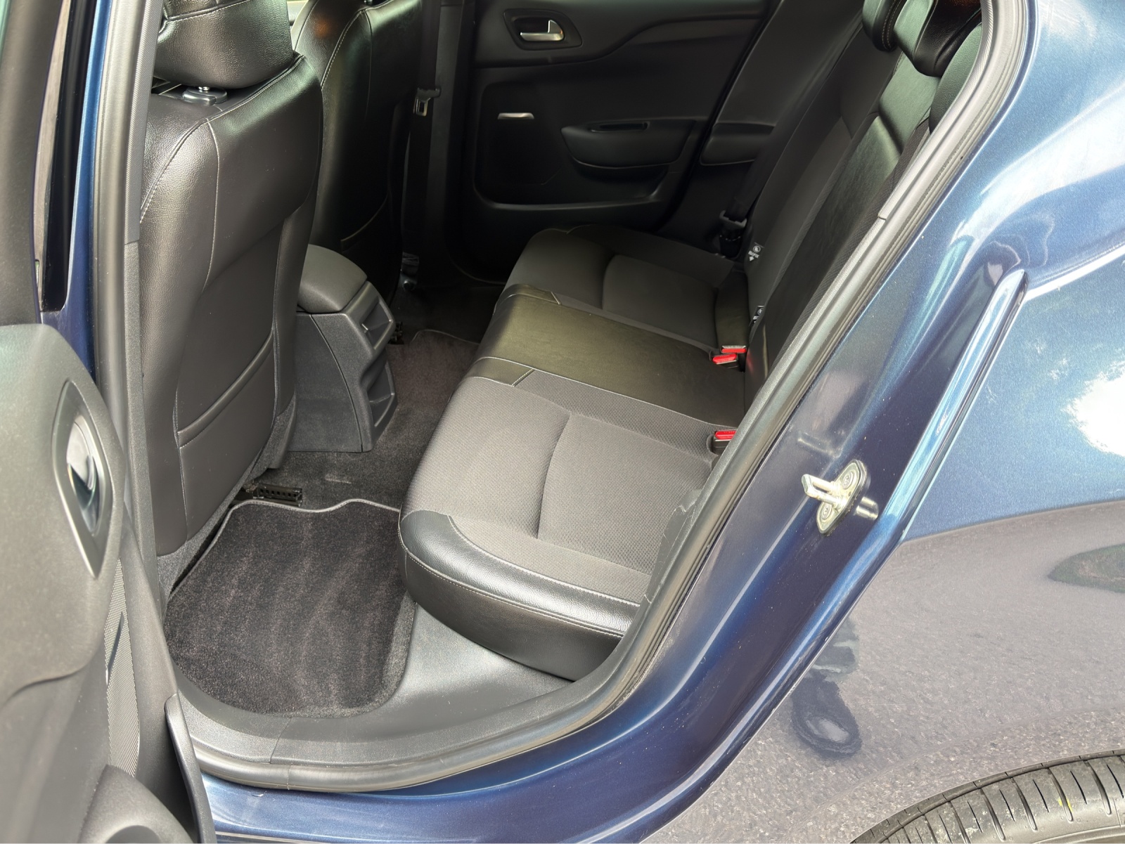 DS AUTOMOBILES DS4 1.6 THP SO Chic Automatic-image-13