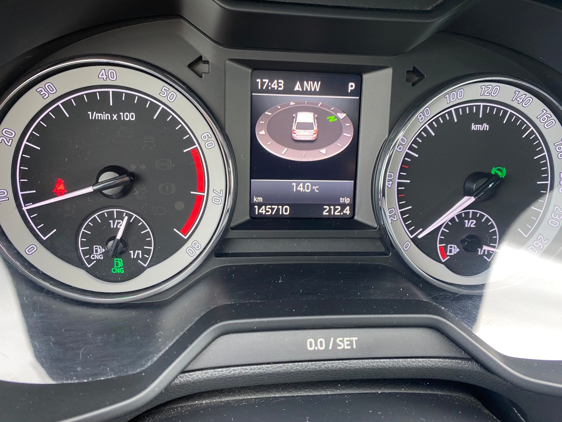 SKODA Octavia Combi 1.4 TSI G-tec Style CNG DSG-image-7
