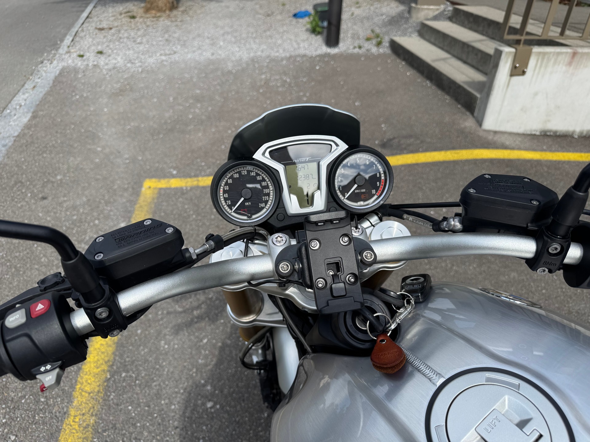 BMW R NINE T-image-3
