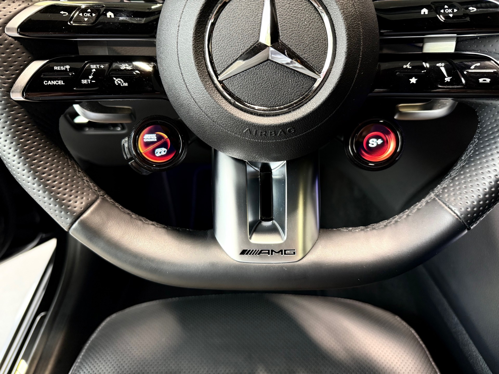 MERCEDES-BENZ GLC 43 AMG Executive Edition 4Matic 9G-Tronic-image-18