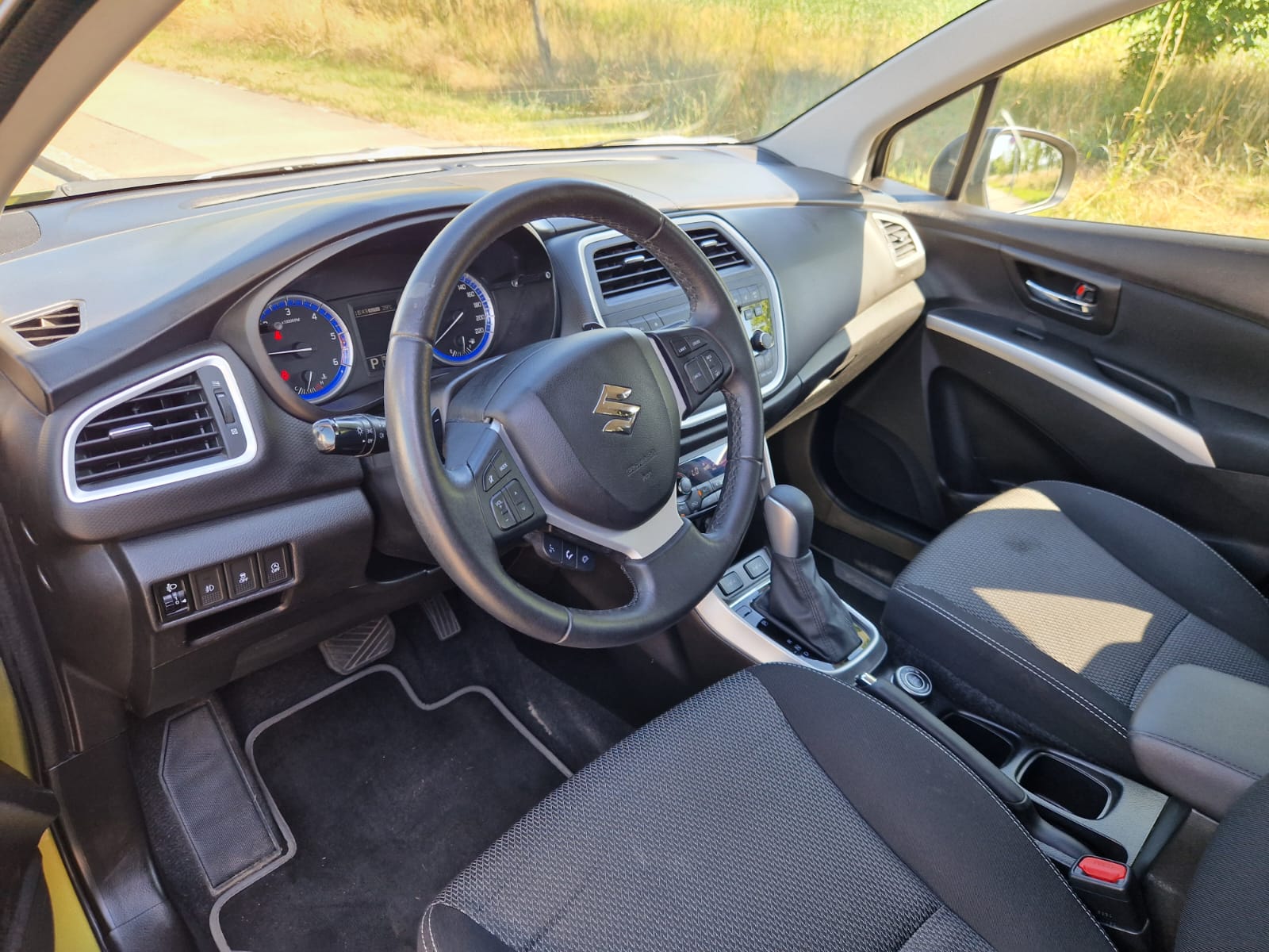 SUZUKI SX4 S-Cross 1.6 TD PizSulai 4WD TCSS-image-7