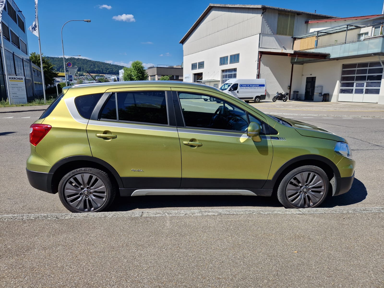 SUZUKI SX4 S-Cross 1.6 TD PizSulai 4WD TCSS-image-4