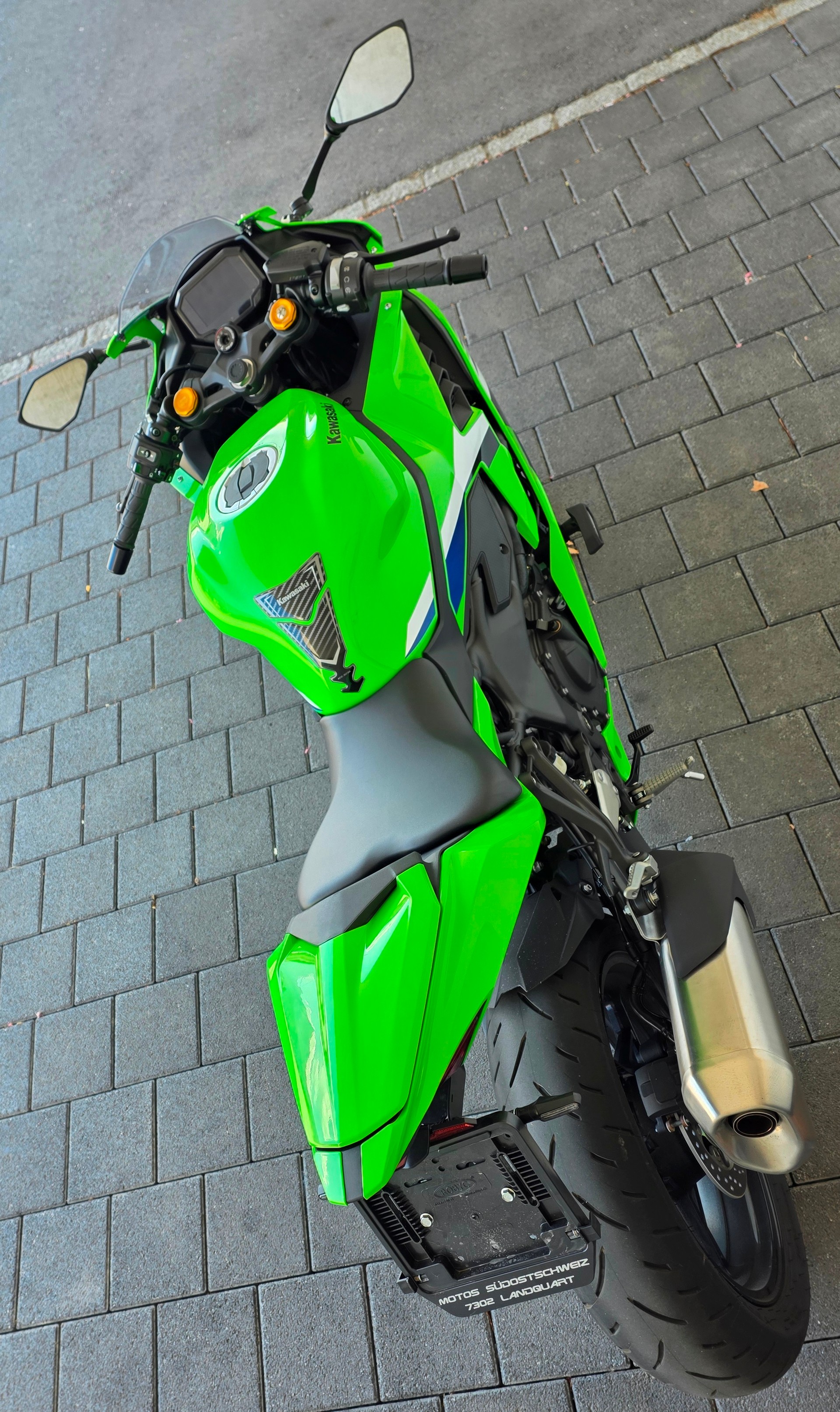 KAWASAKI Ninja ZX-4RR-image-5