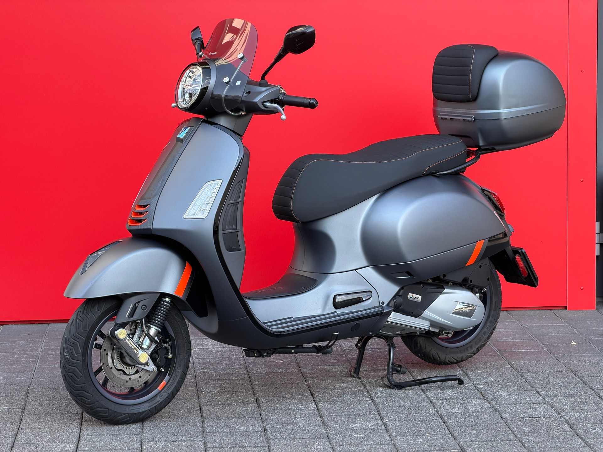PIAGGIO Vespa GTS 125 Super Sport ABS-image-12