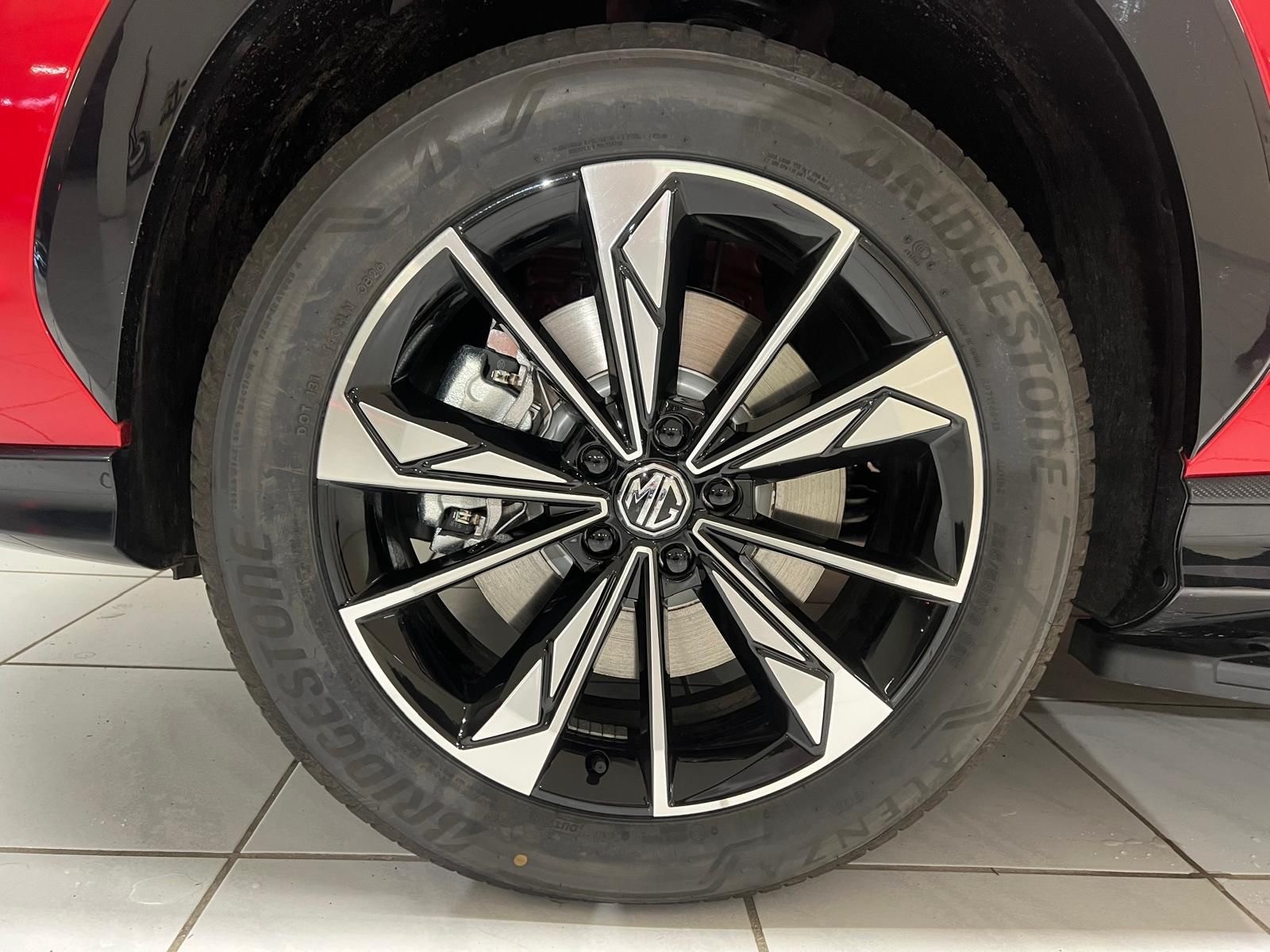 MG HS 1.5 HEV Luxury-image-5