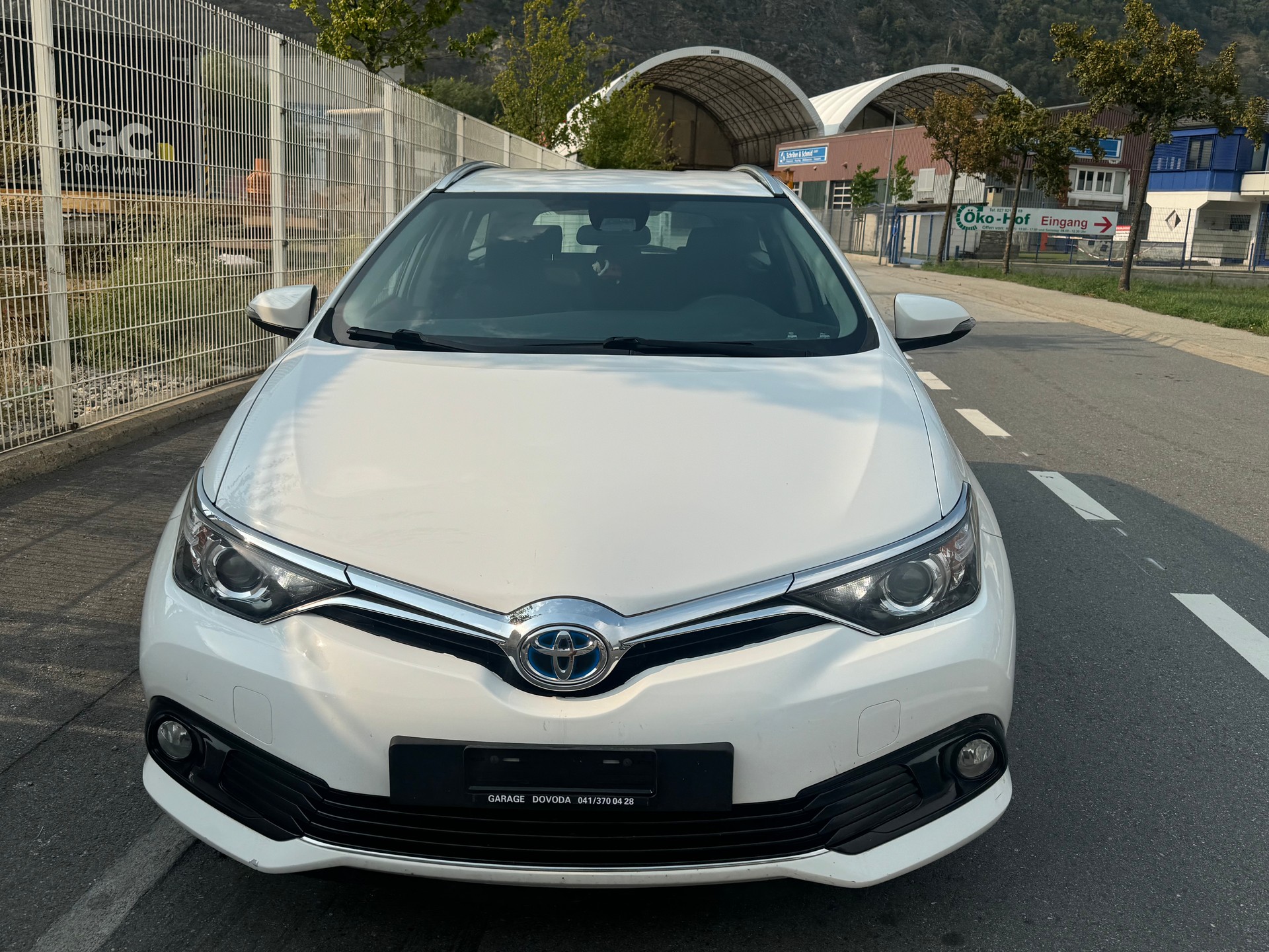 TOYOTA Auris Touring Sports 1.8 HSD Sol e-CVT