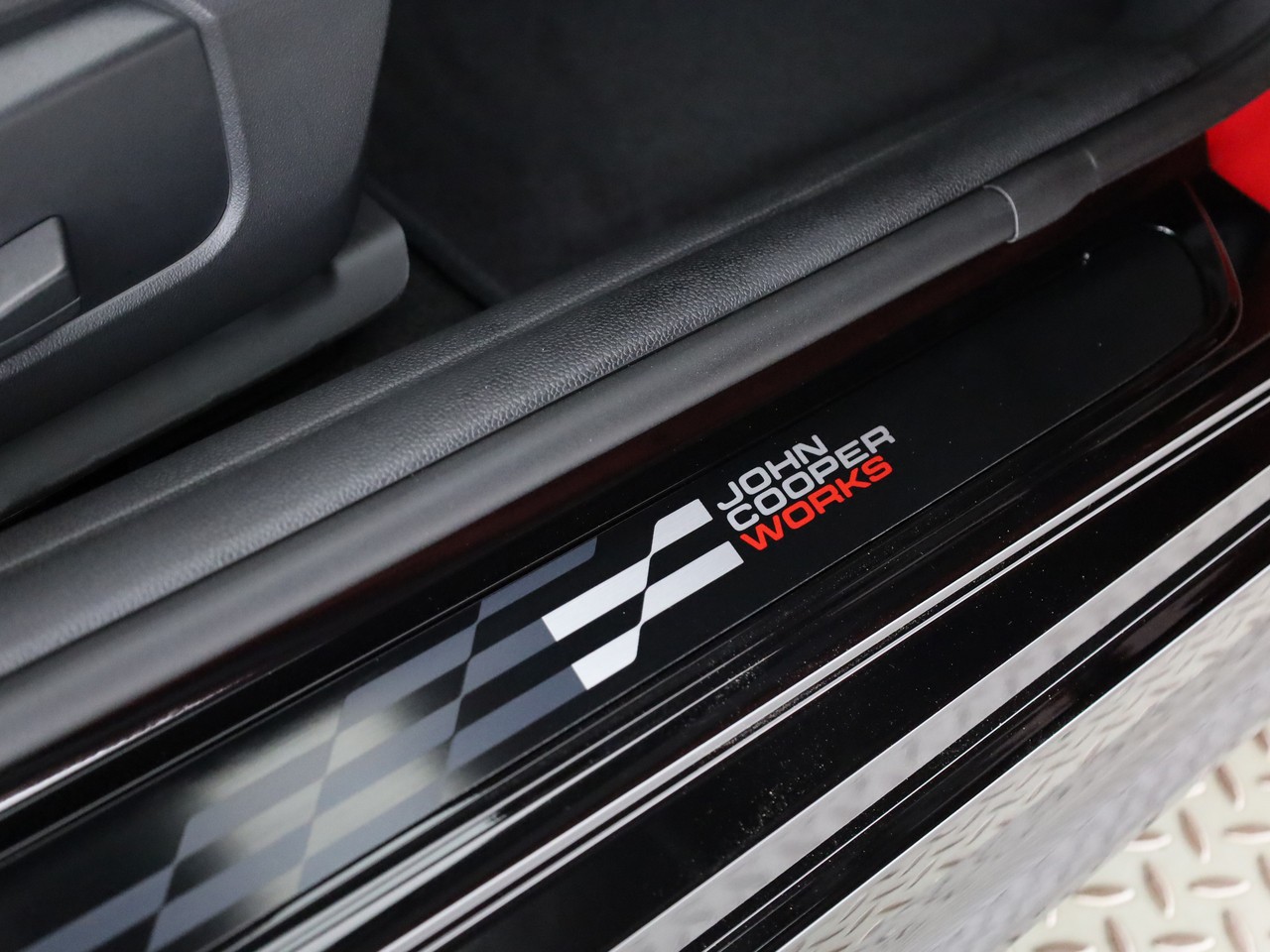 MINI Cooper John Cooper Works Cabriolet DKG-image-33