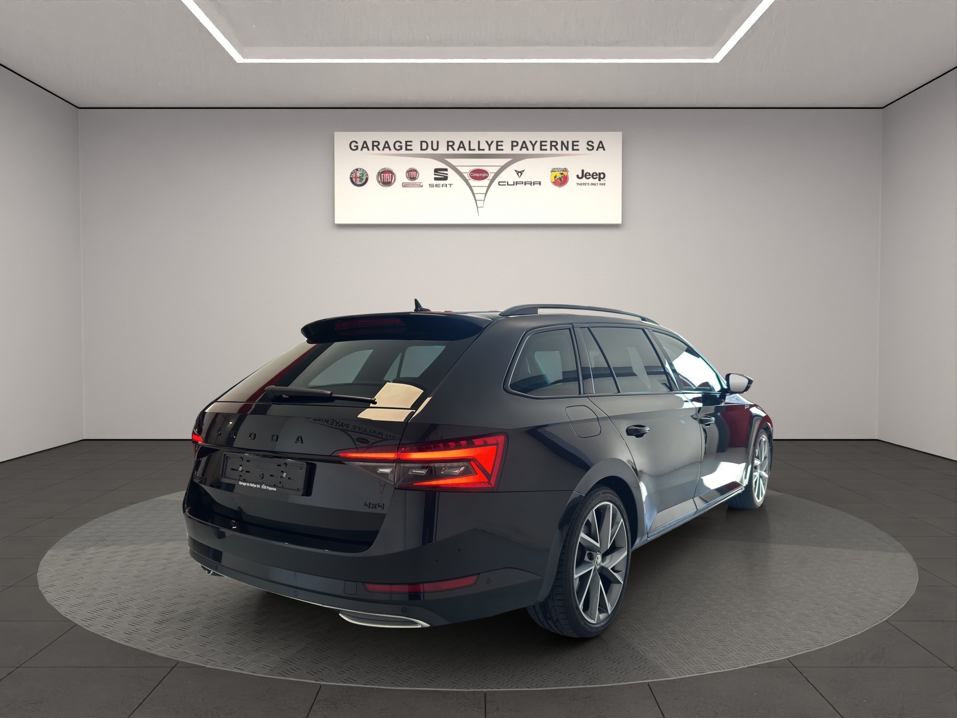 SKODA Superb Combi 2.0 TDi SportLine 4x4 DSG-showroom-element-3