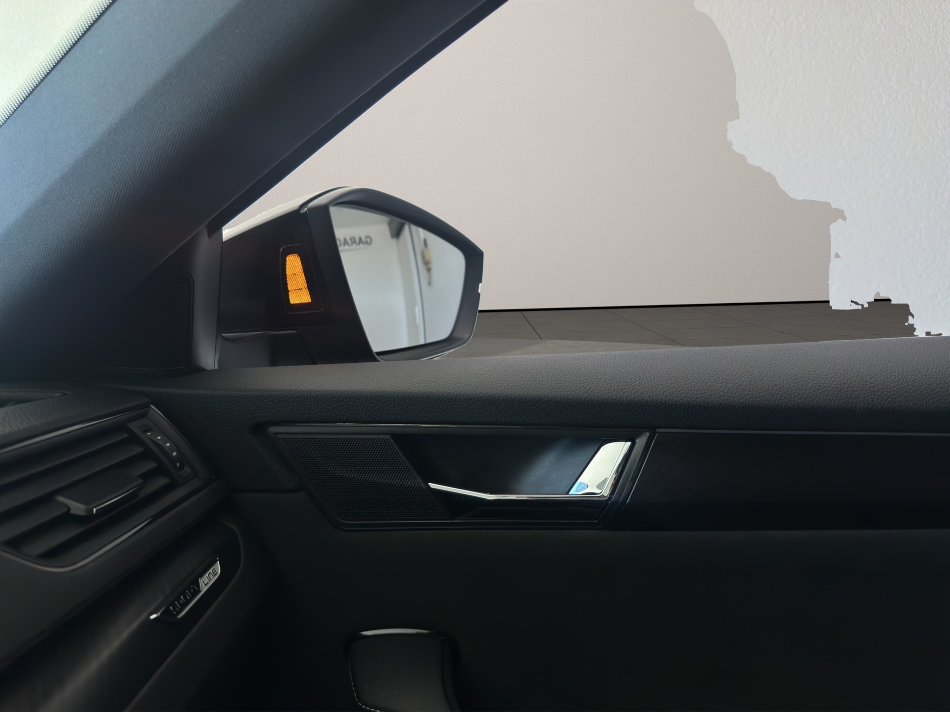 SKODA Superb Combi 2.0 TDi SportLine 4x4 DSG-image-19