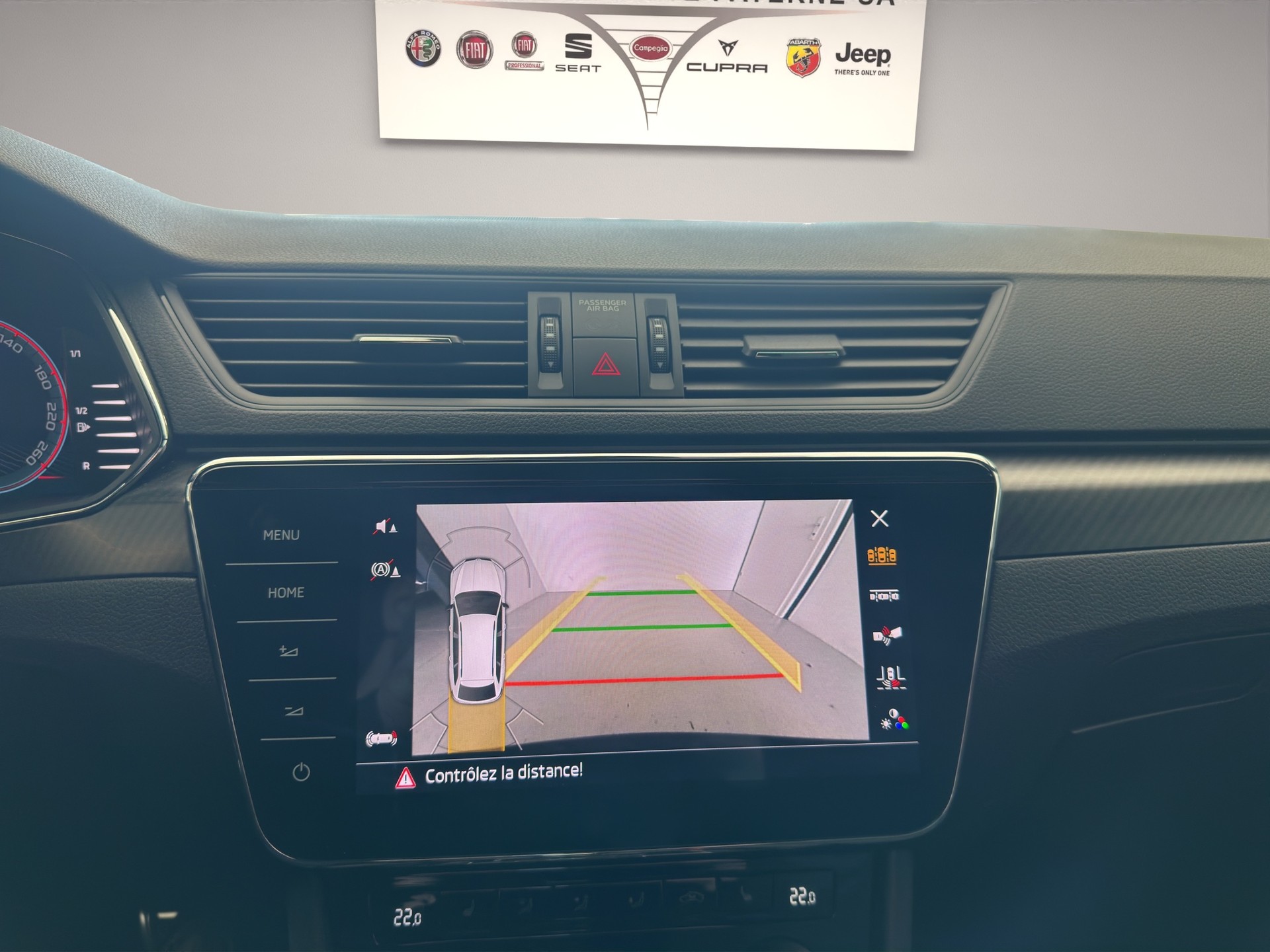 SKODA Superb Combi 2.0 TDi SportLine 4x4 DSG-image-16