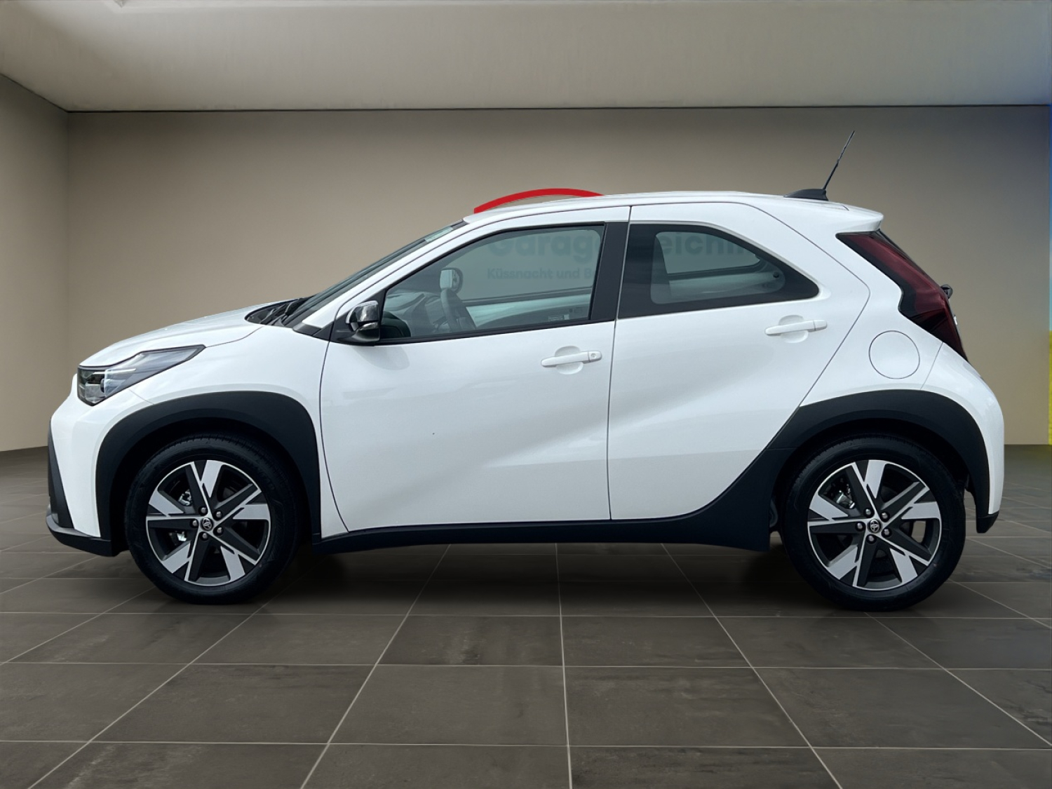TOYOTA Aygo X 1.5 VVT-i HSD Comfort-showroom-element-1