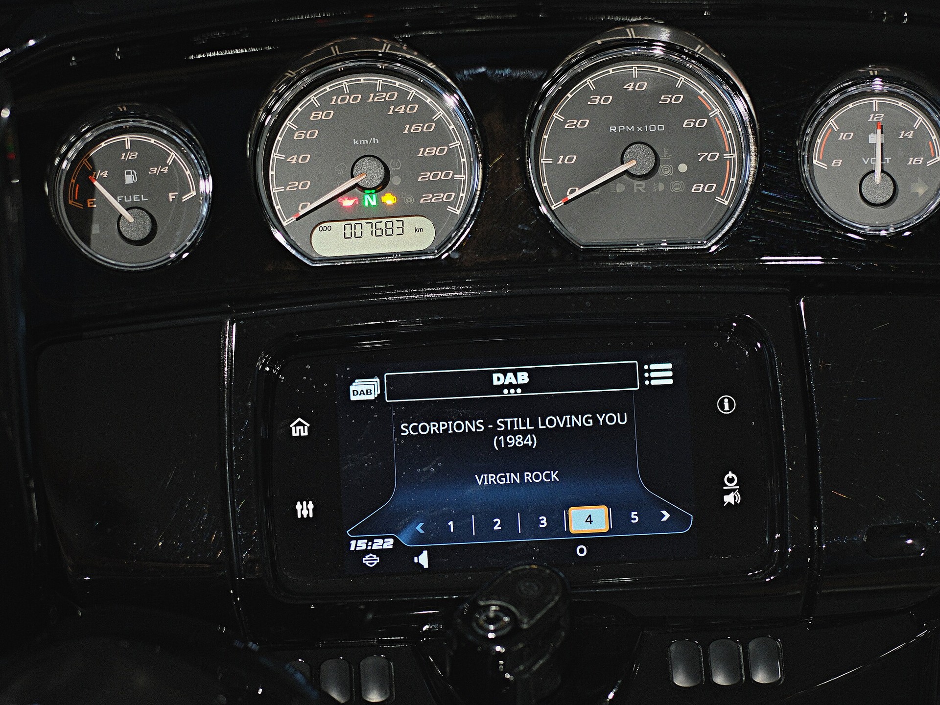 HARLEY-DAVIDSON Street Glide ST 117-image-15