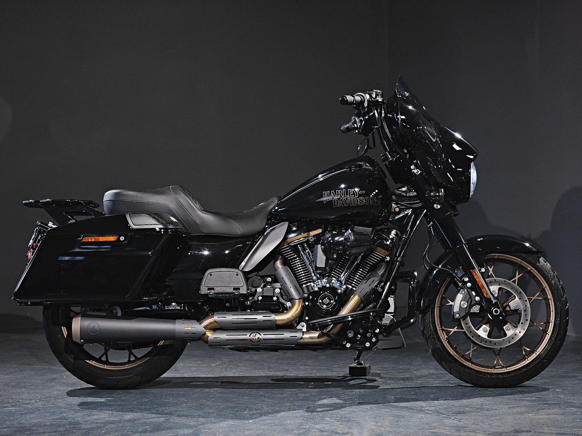 HARLEY-DAVIDSON Street Glide ST 117-image-1