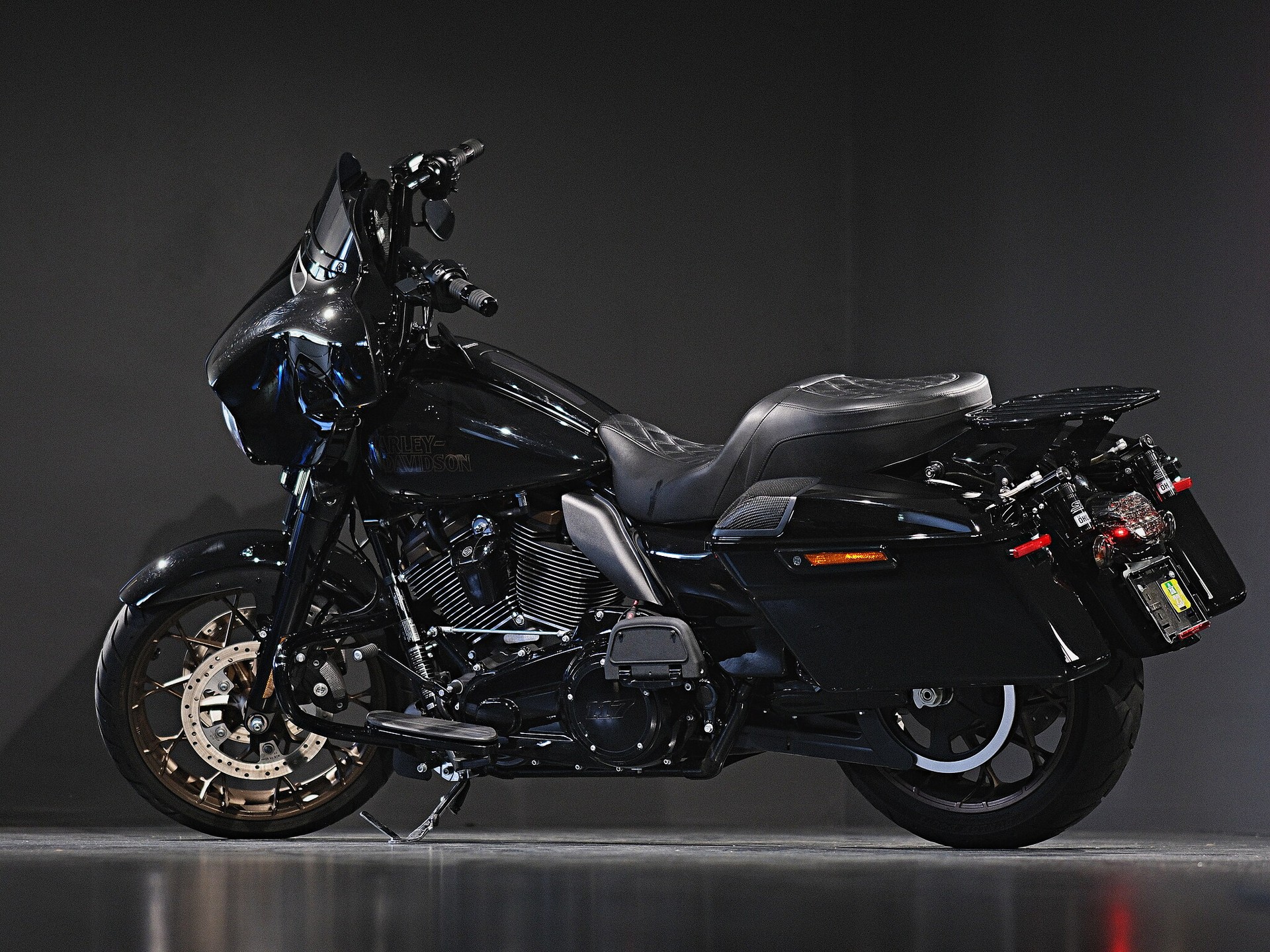 HARLEY-DAVIDSON Street Glide ST 117-image-3