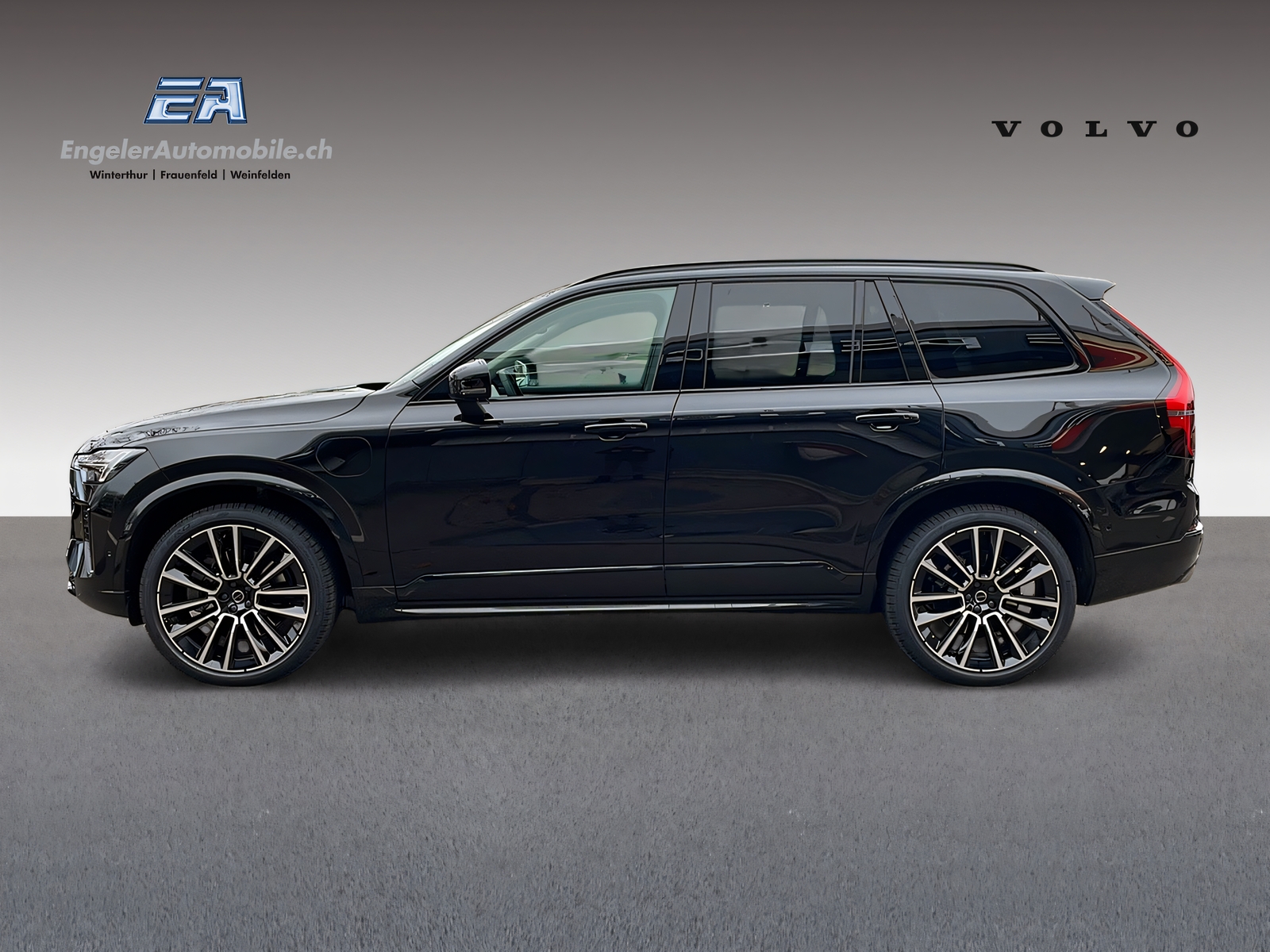 VOLVO XC90 XCLUSIVE 2.0 T8 TE Ultra Dark eAWD-showroom-element-3