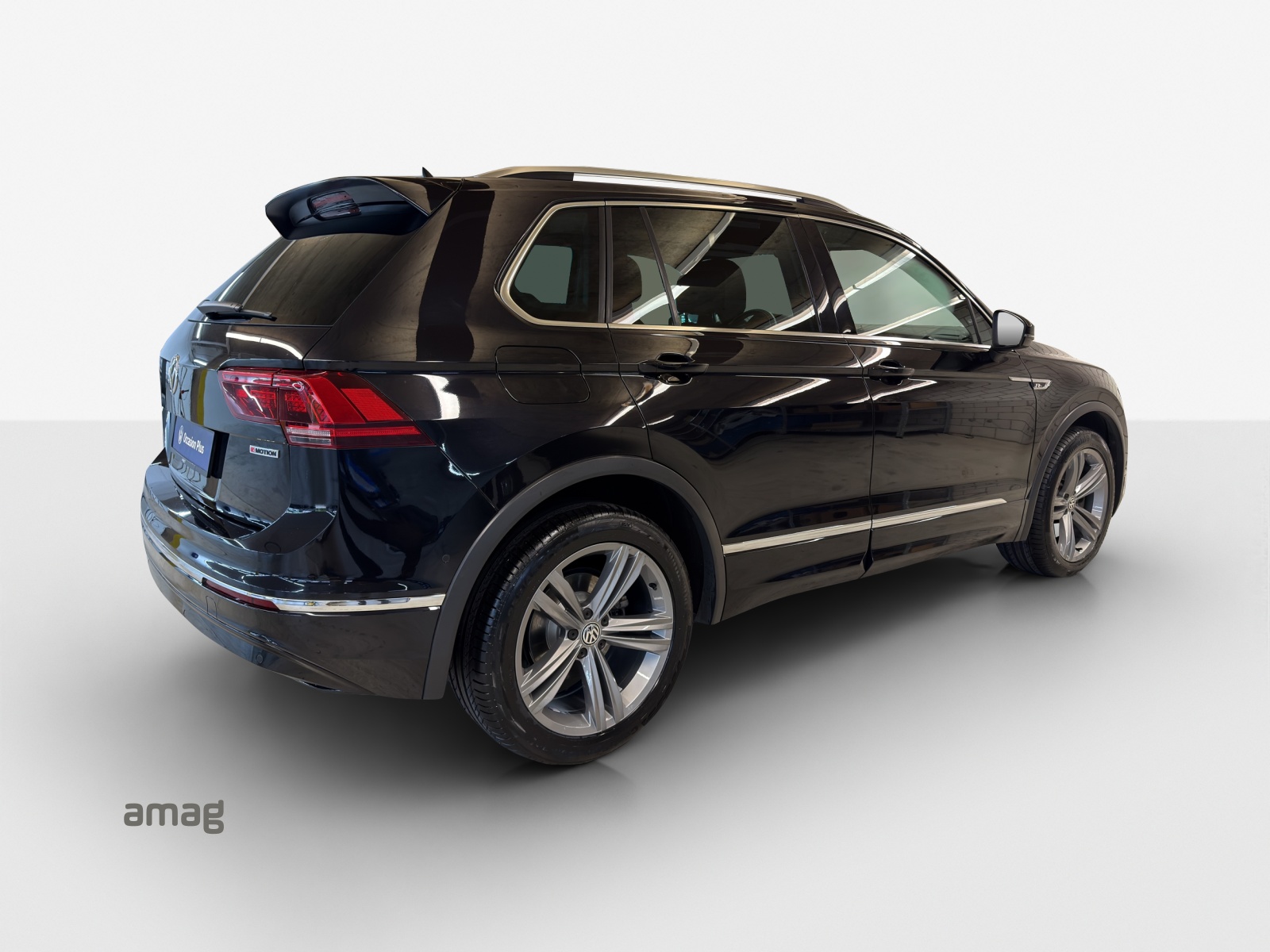 VW Tiguan 2.0TSI Highline 4Motion DSG-showroom-element-3