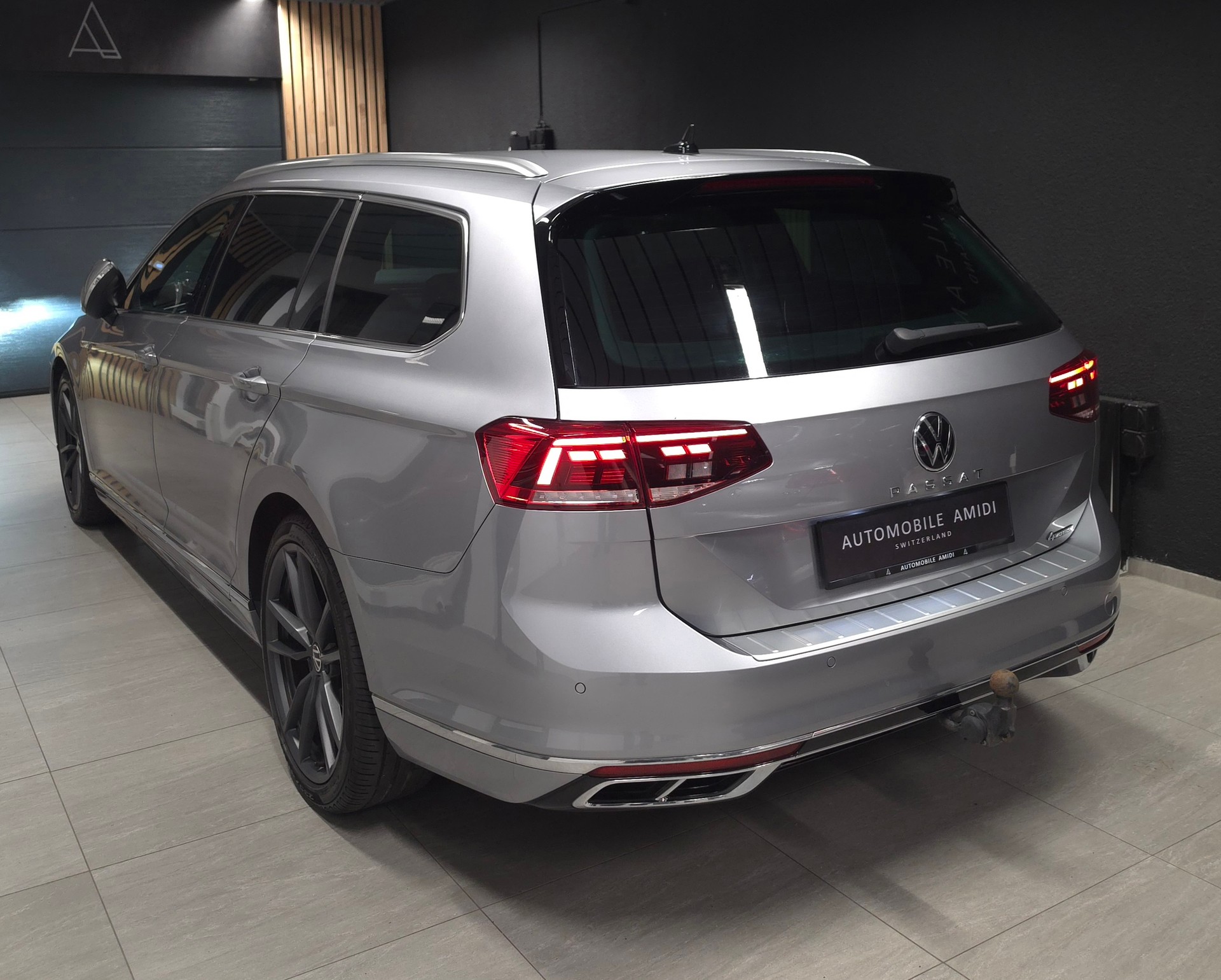 VW Passat 2.0 TDI BMt 75 Edition 4Motion DSG-showroom-element-2