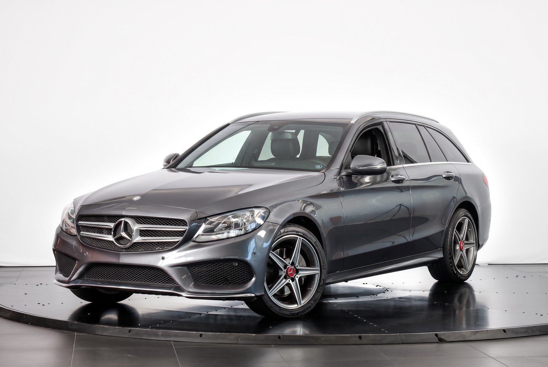 MERCEDES-BENZ C 200 AMG Line 7G-Tronic 2 jeux de roues / Sièges chauffants / Hayon électrique-showroom-element-3