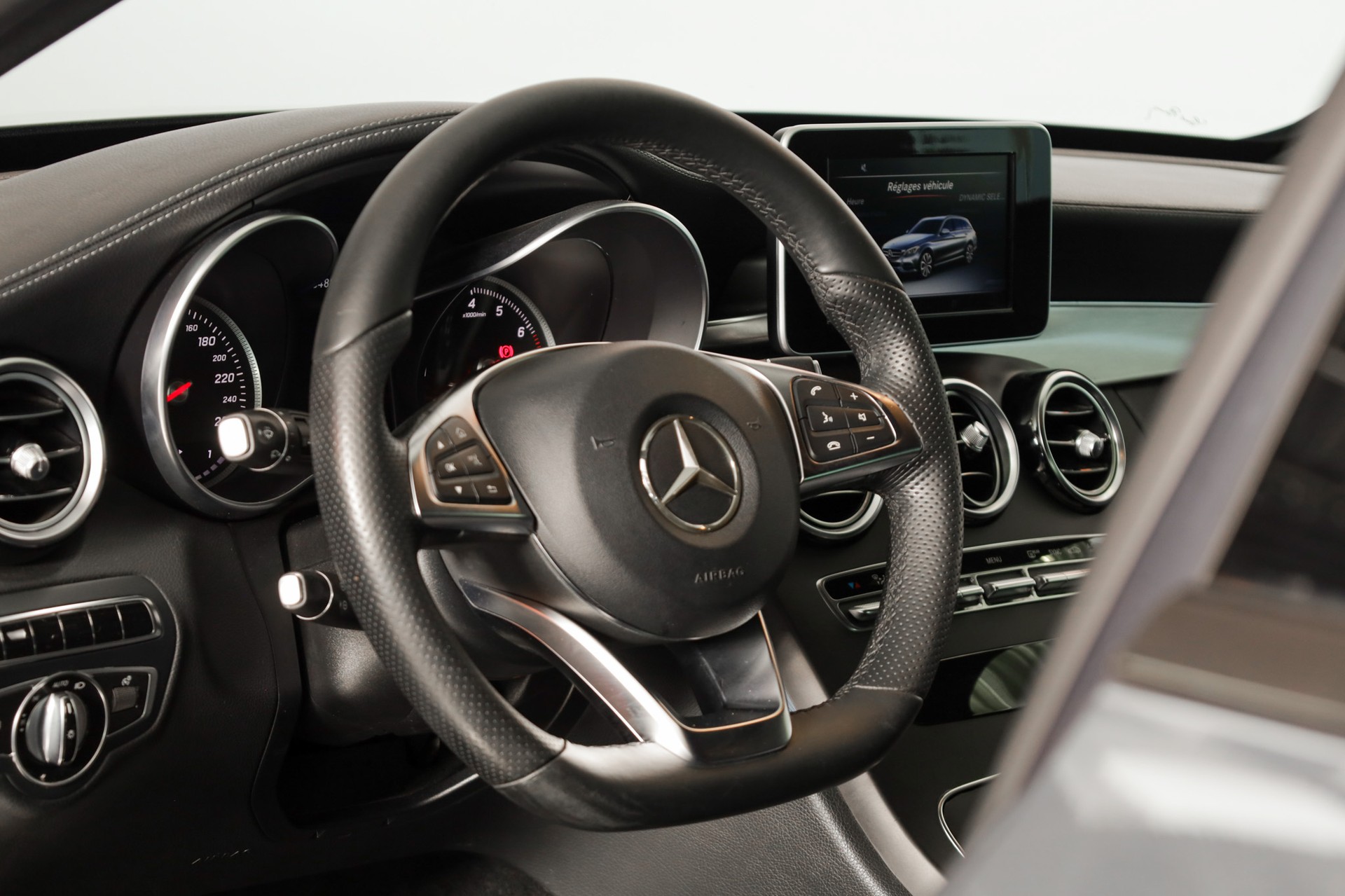 MERCEDES-BENZ C 200 AMG Line 7G-Tronic 2 jeux de roues / Sièges chauffants / Hayon électrique-image-8