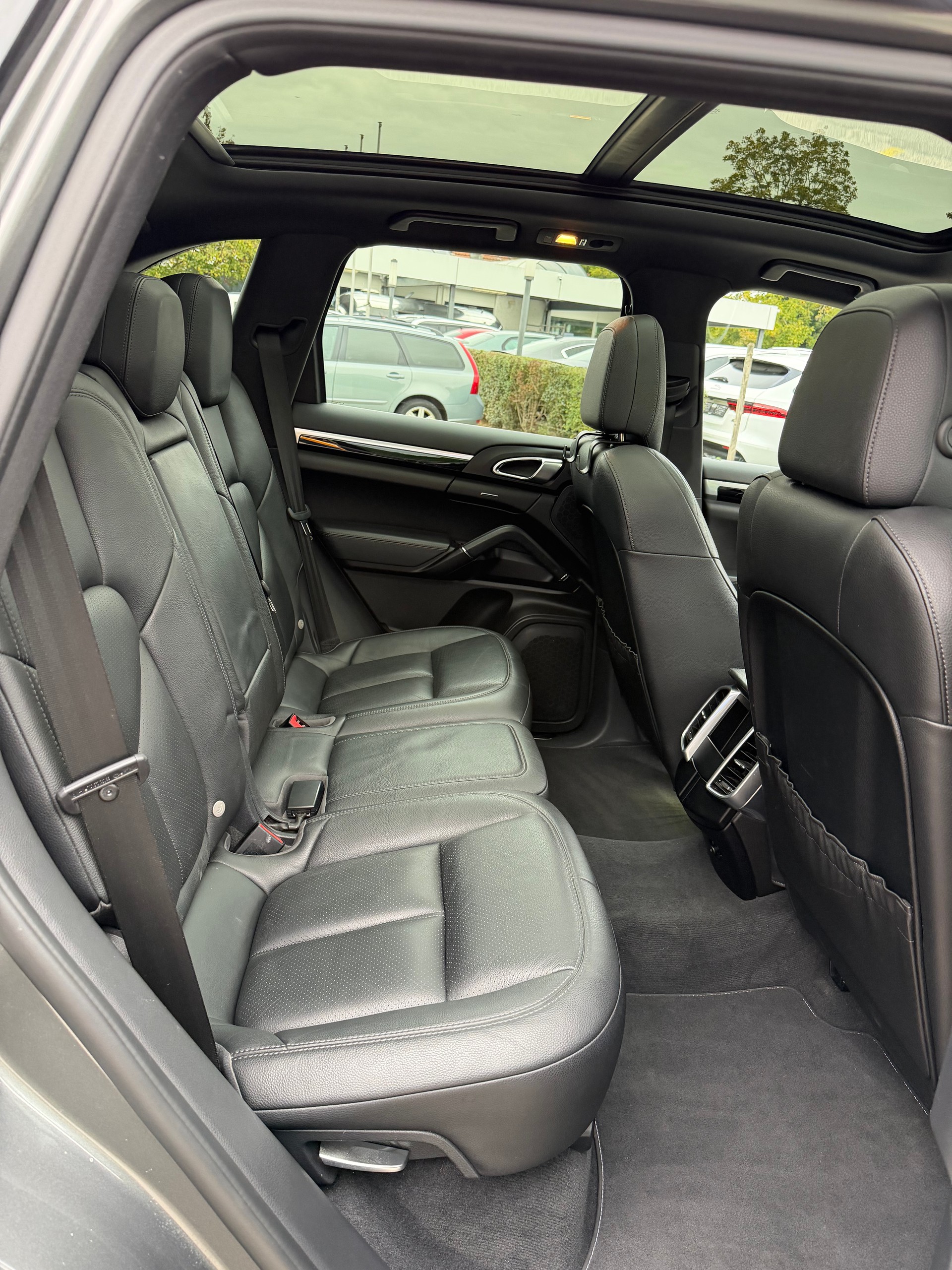 PORSCHE Cayenne Diesel-image-14