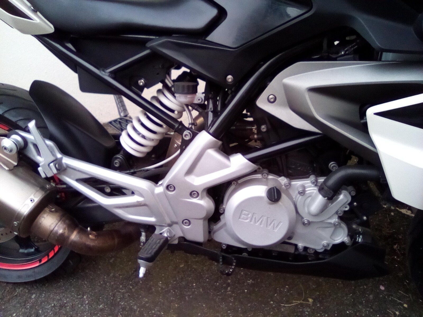BMW G 310 R ABS-image-2