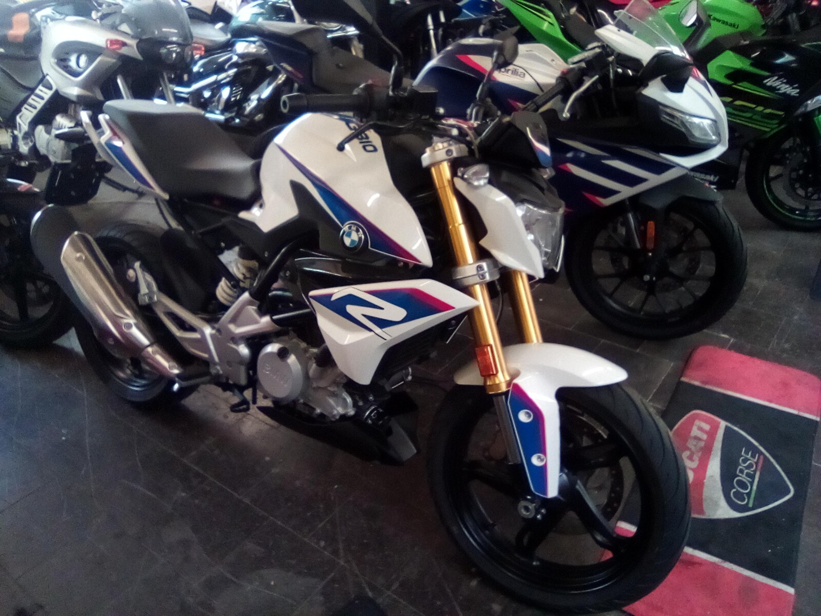 BMW G 310 R ABS-image-3