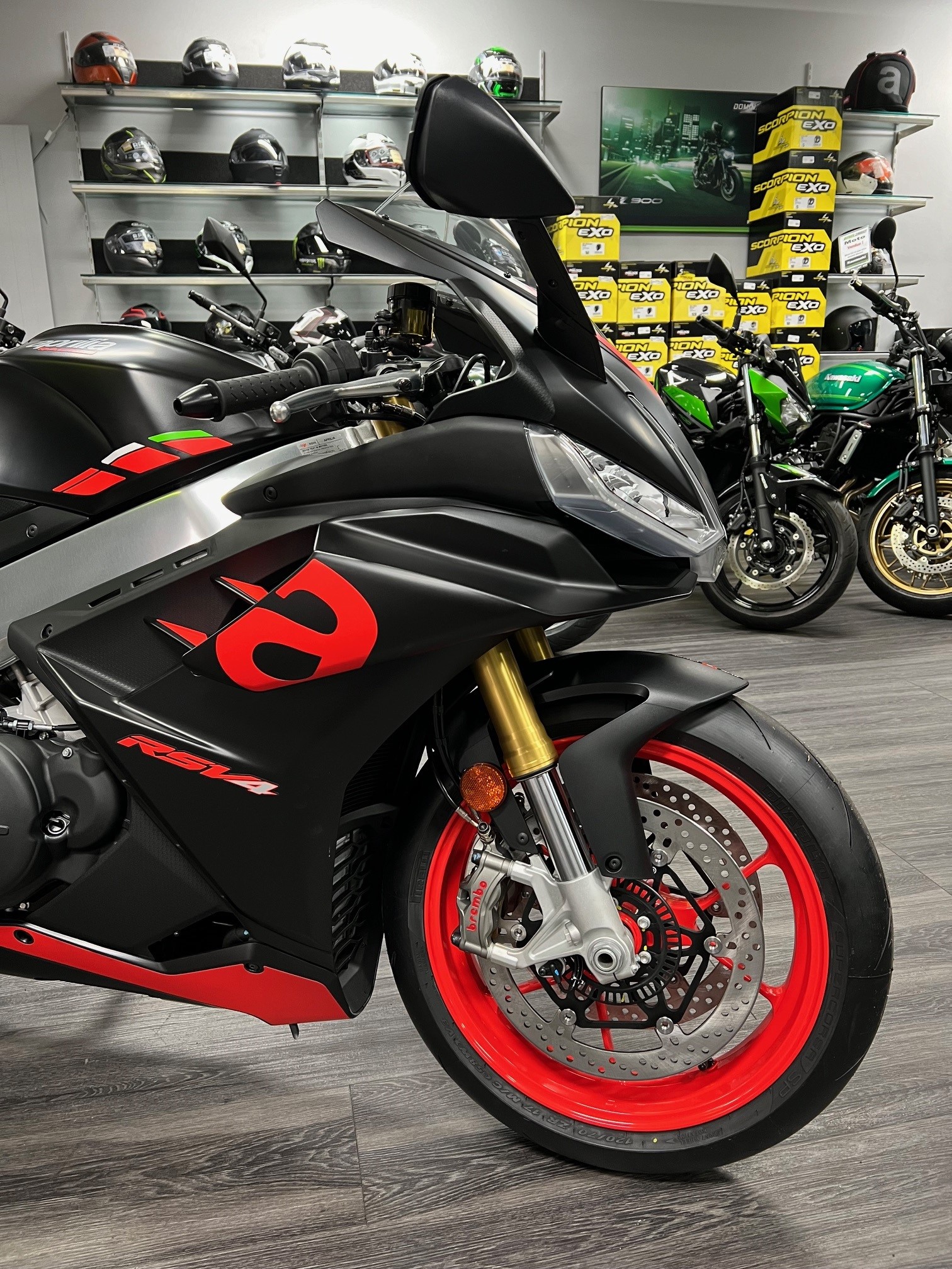 APRILIA RSV4 1100-image-5