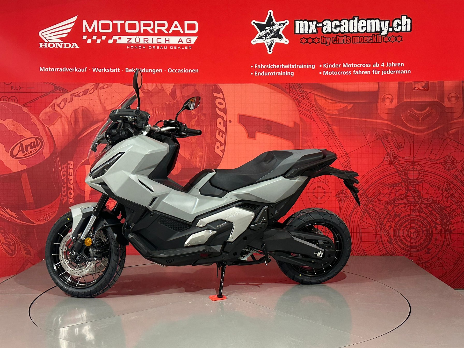 HONDA X-ADV 750 **Neufahrzeug**-image-1