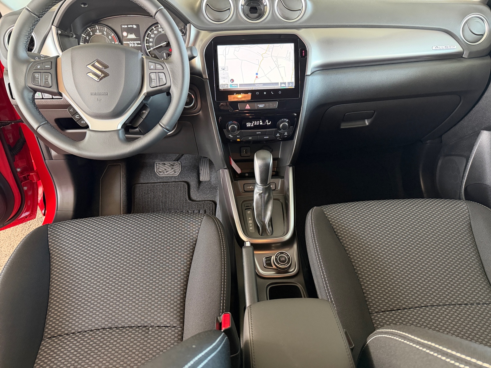 SUZUKI Vitara 1.4 T Compact+ Hybrid 4x4-image-9