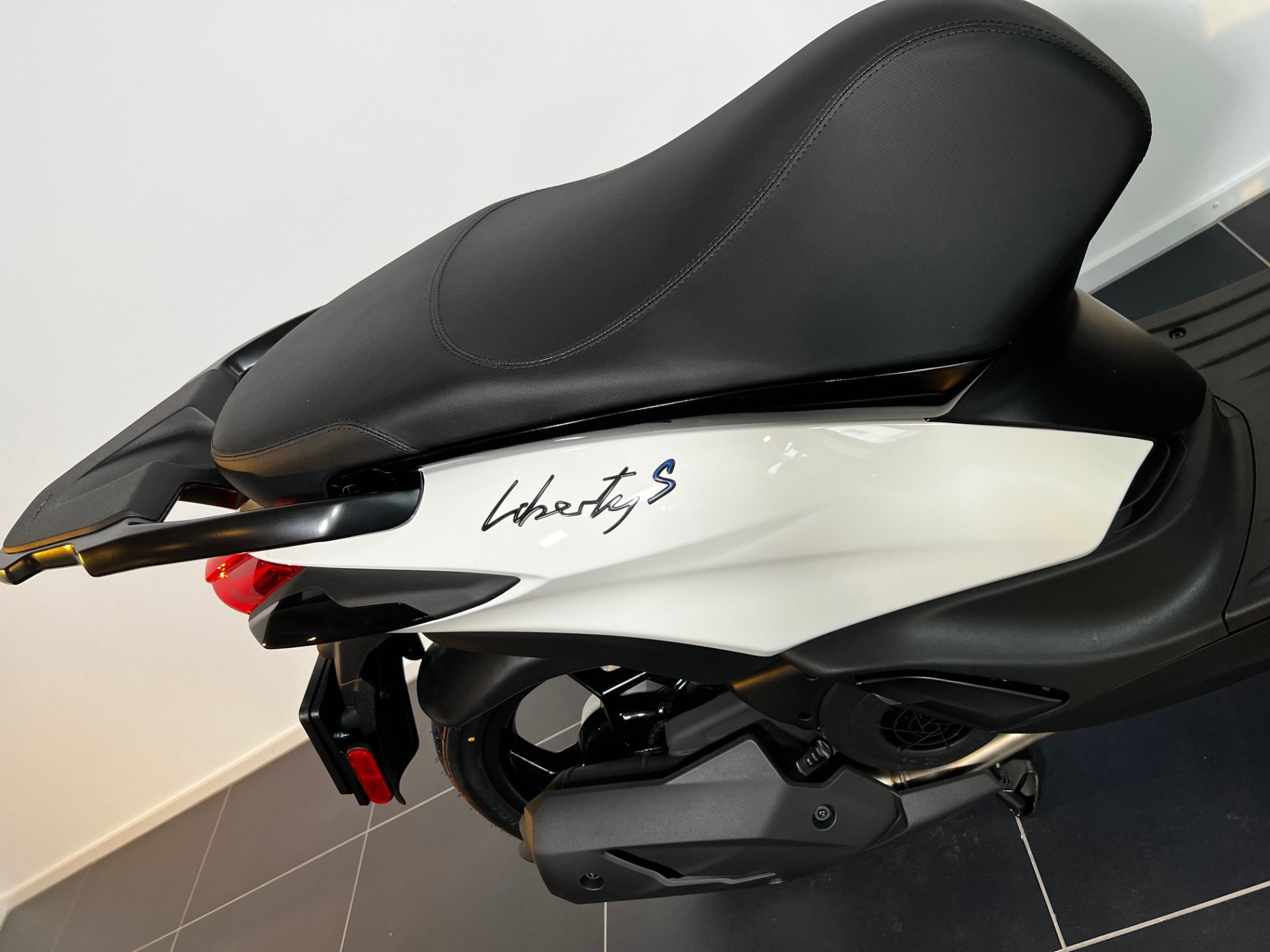 PIAGGIO Liberty 125 Sport-image-4