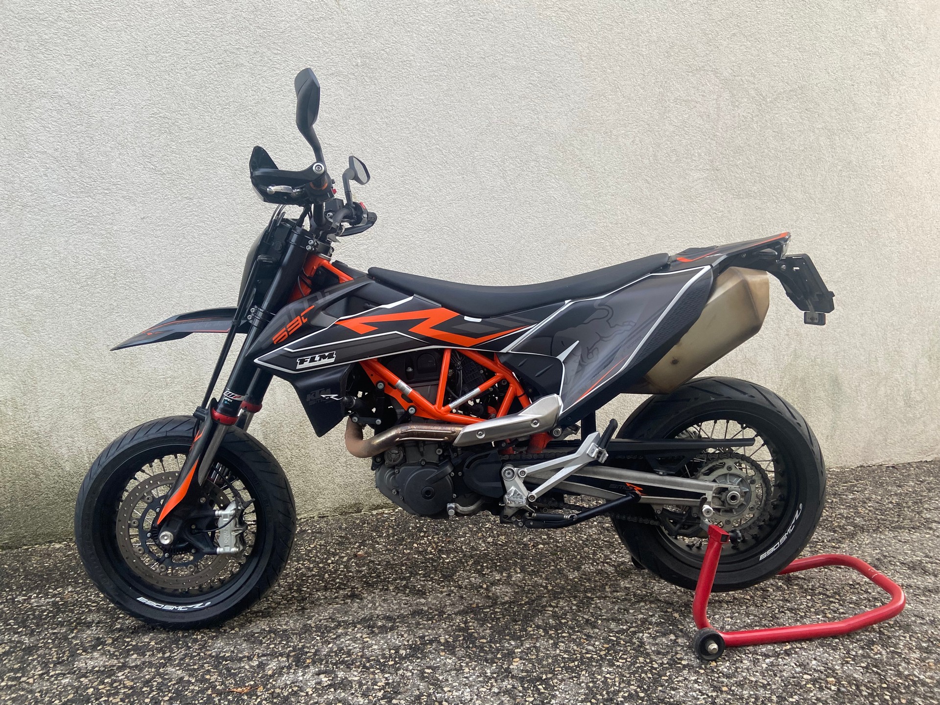 KTM 690 SMC R ABS-image-0