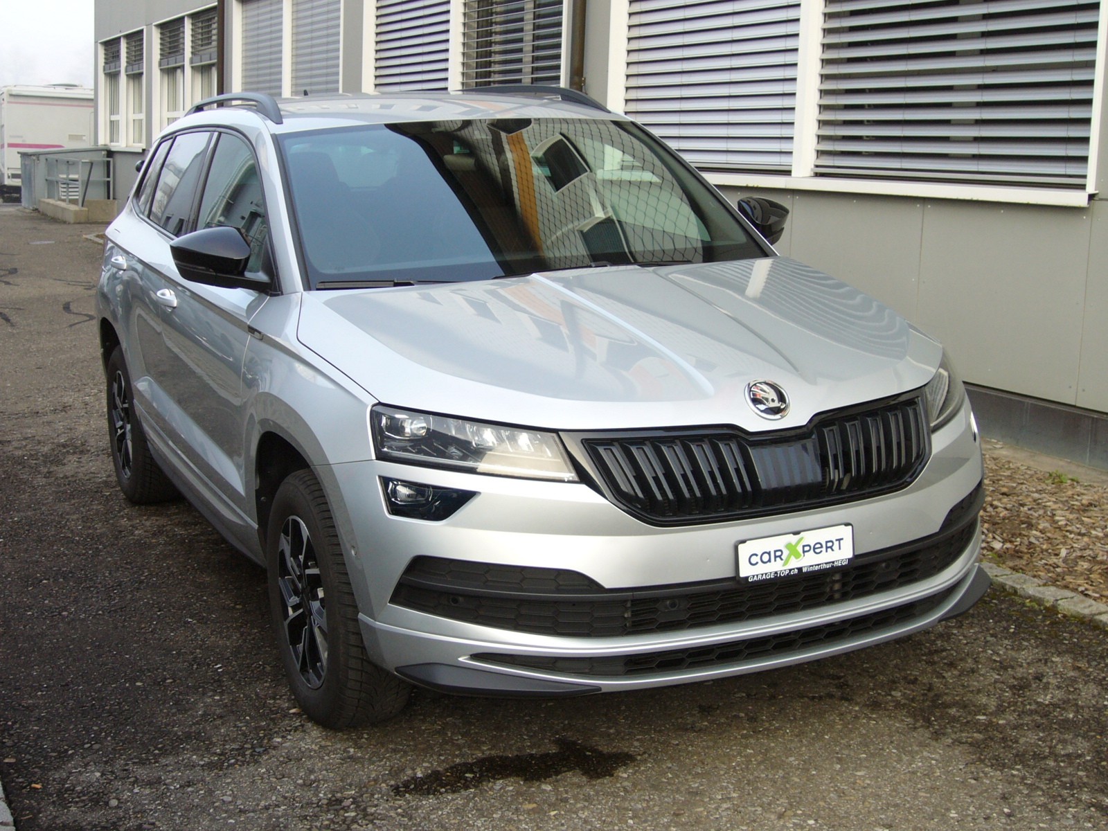 SKODA Karoq 1.5 TSI ACT SportLine DSG-showroom-element-1