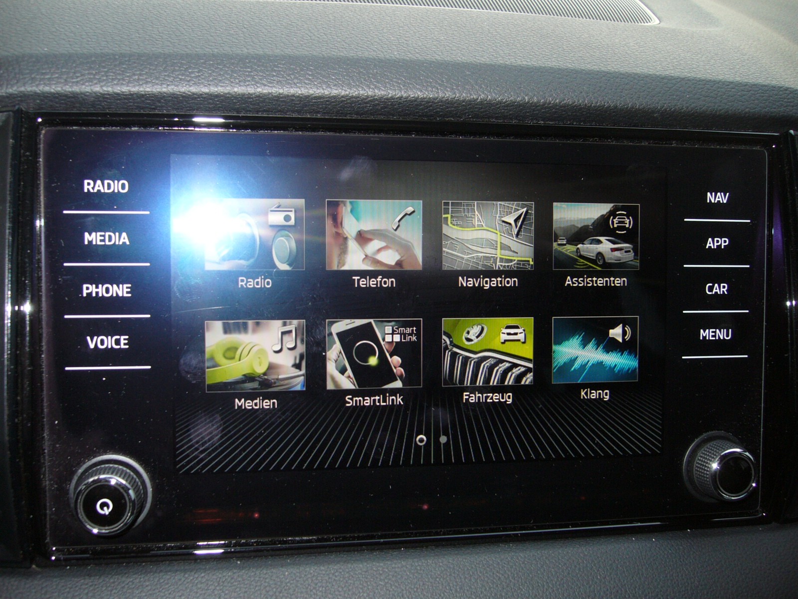SKODA Karoq 1.5 TSI ACT SportLine DSG-image-15