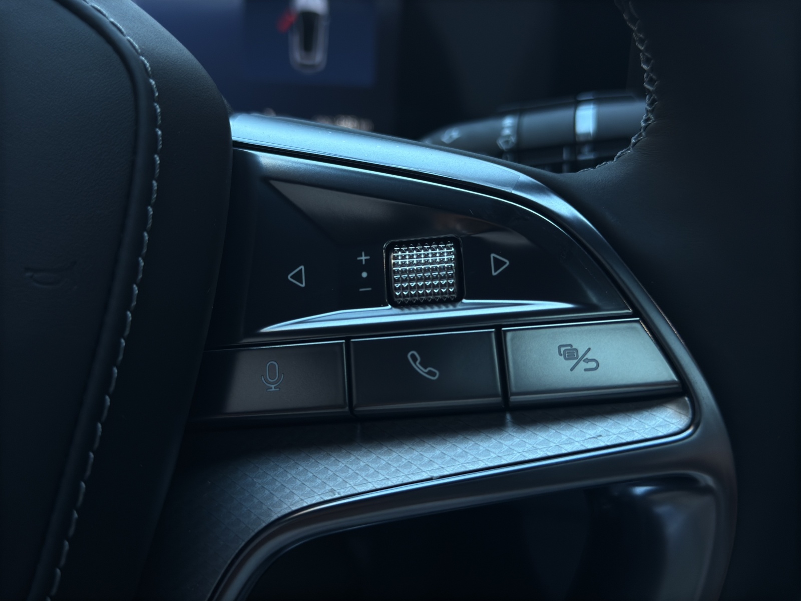 BYD Sealion 7 91,3 kWh Excellence AWD-image-16