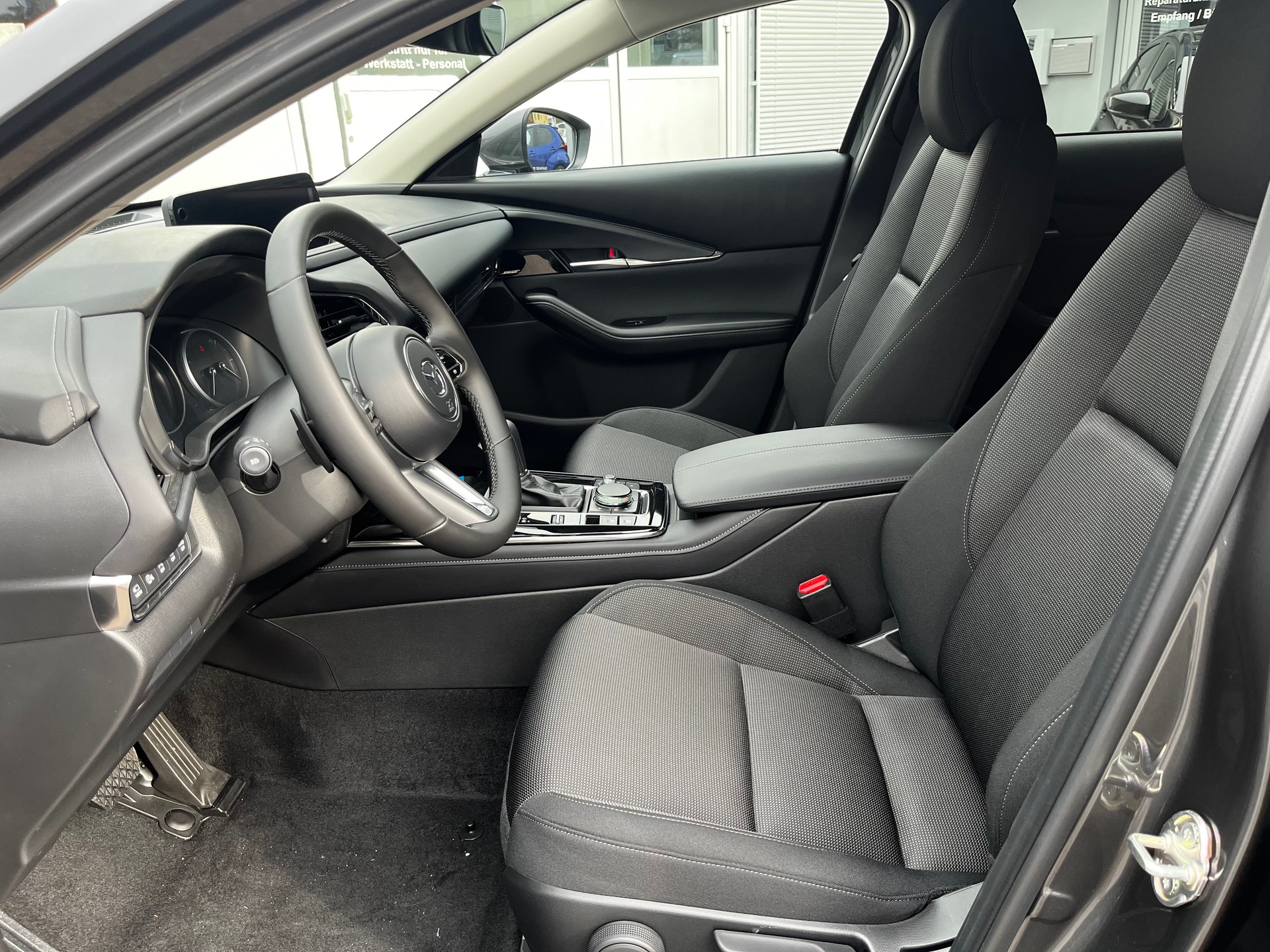 MAZDA CX-30 SKYACTIV-X 186 M Hybrid Exclusive Line FWD AT-image-4