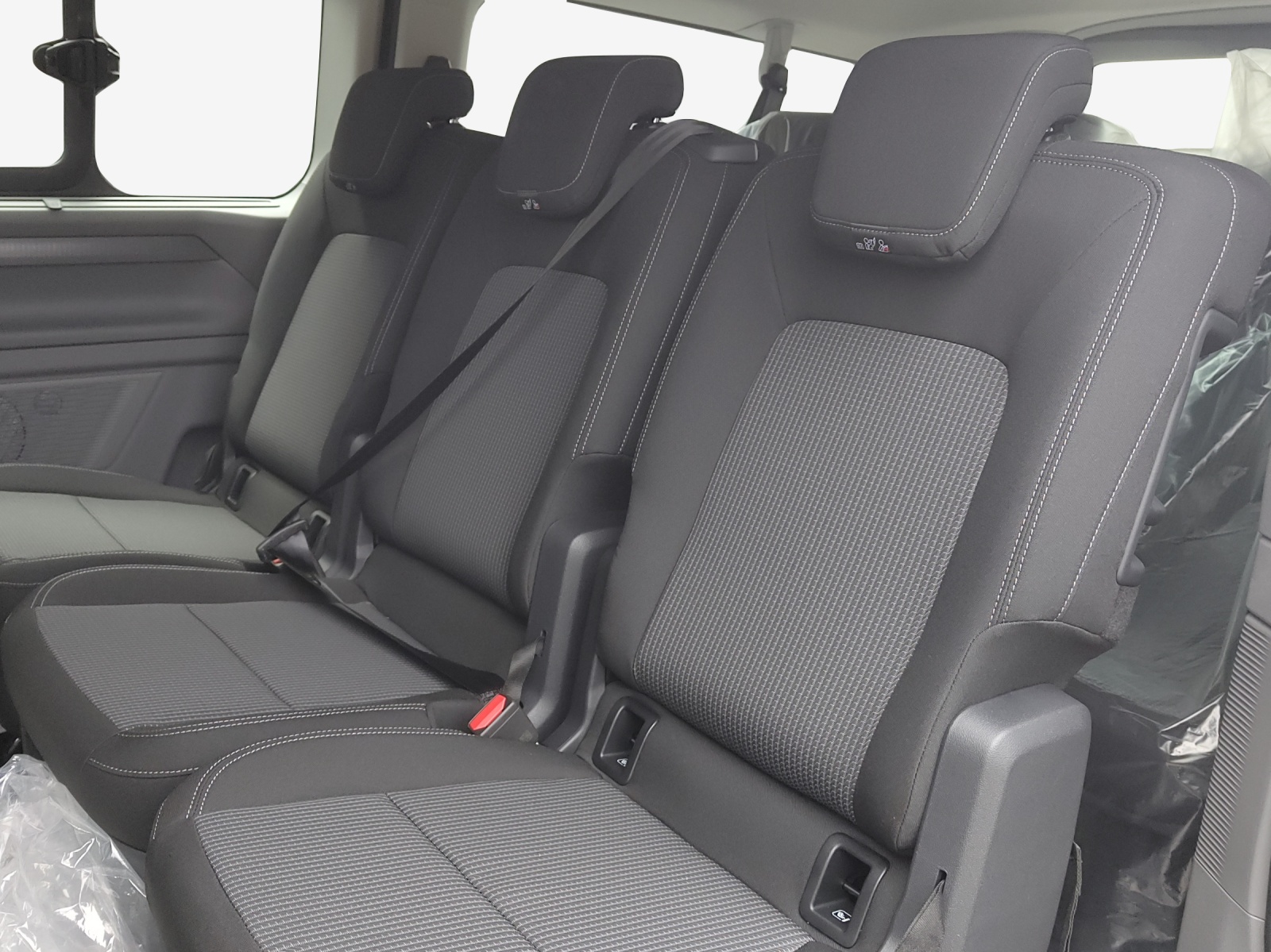 VW Caravelle 2.0 TDI LWB Aut 8-image-11