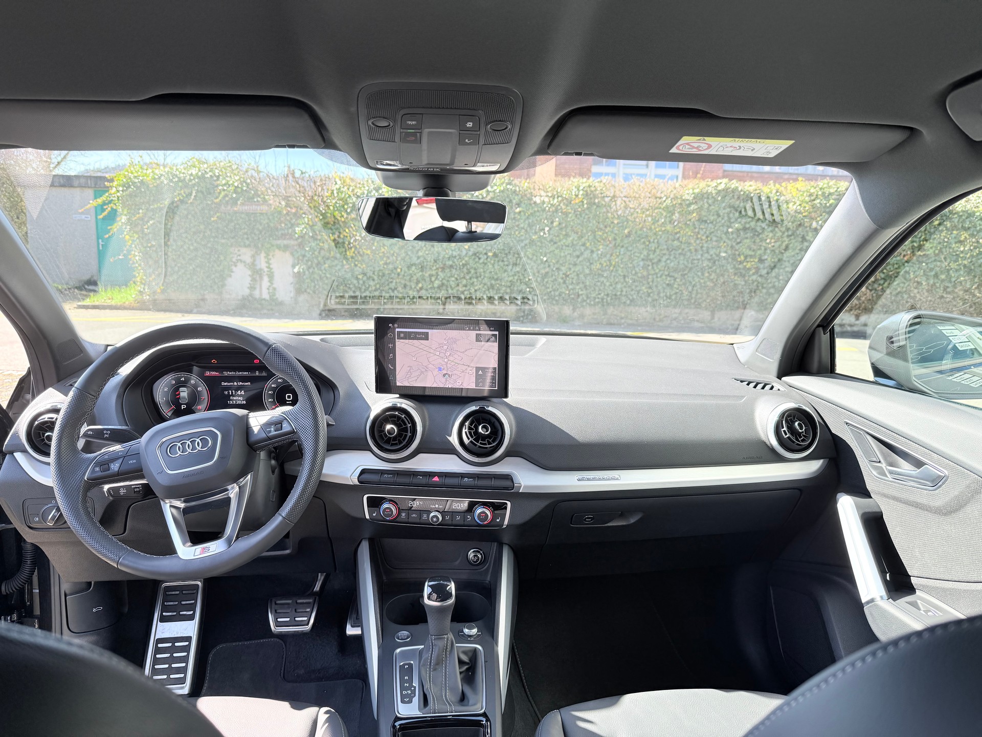 AUDI Q2 40 TFSI advanced Attraction quattro S-tronic-image-9