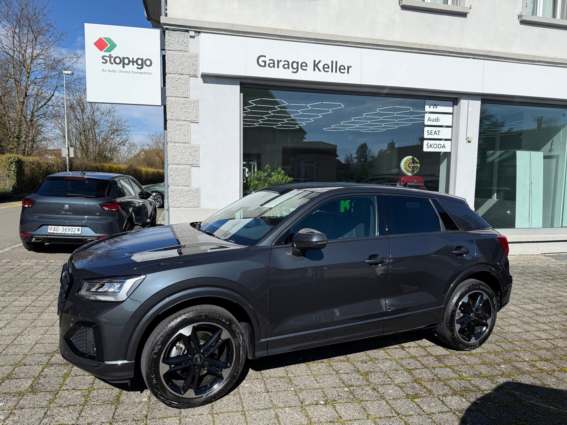 AUDI Q2 40 TFSI advanced Attraction quattro S-tronic-image-1