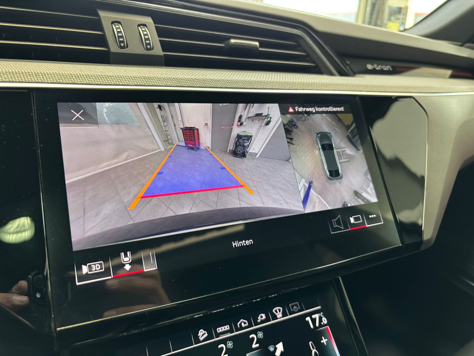 AUDI e-tron S Sportback quattro-image-9