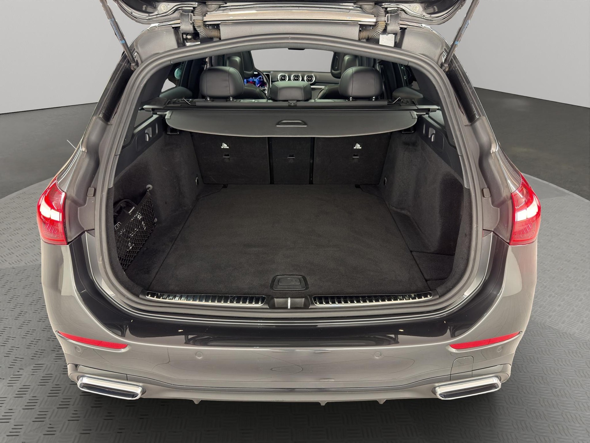 MERCEDES-BENZ C 220 d Swiss Star AMG Line 4matic Kombi-image-6