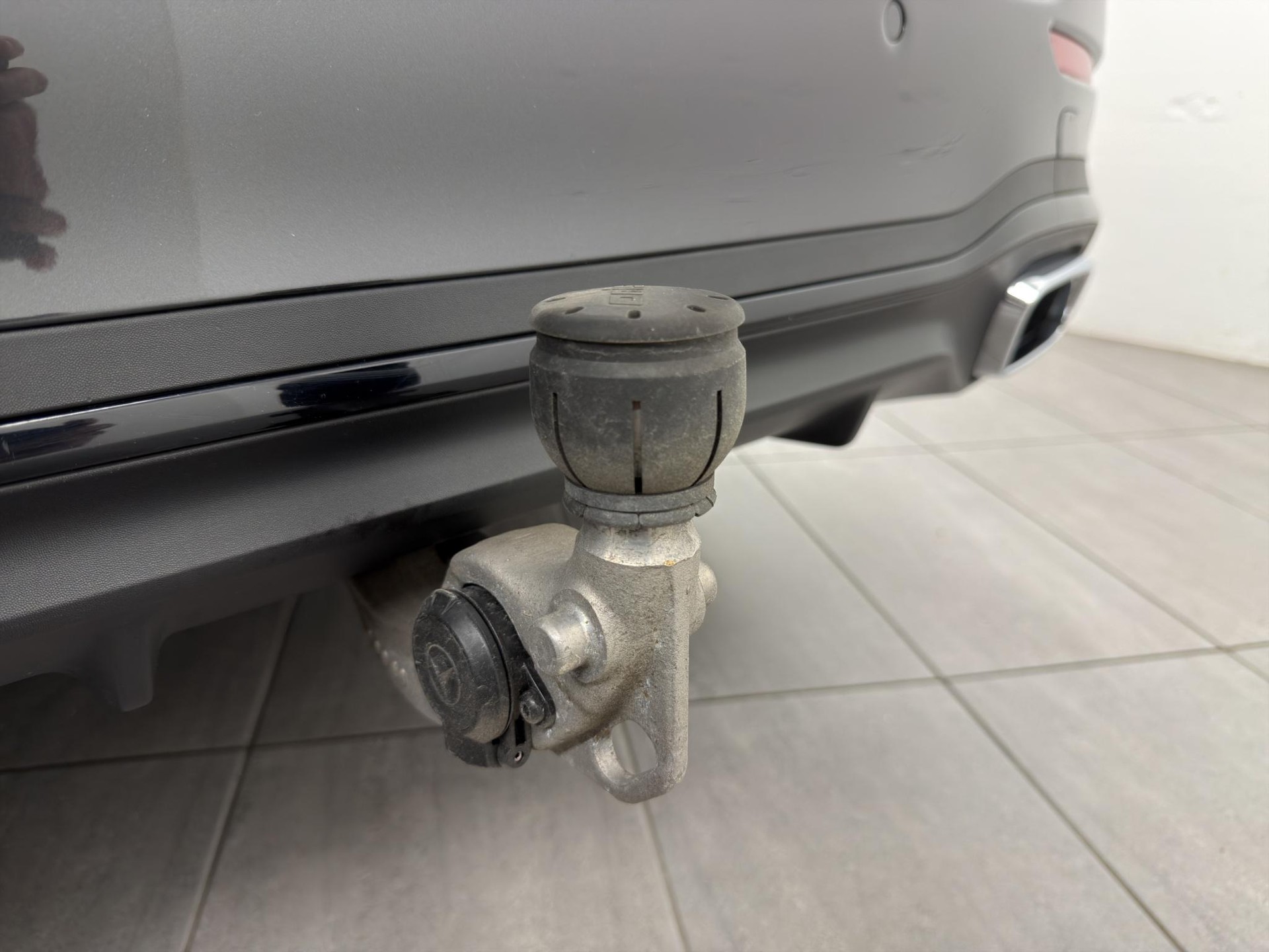MERCEDES-BENZ C 220 d Swiss Star AMG Line 4matic Kombi-image-14