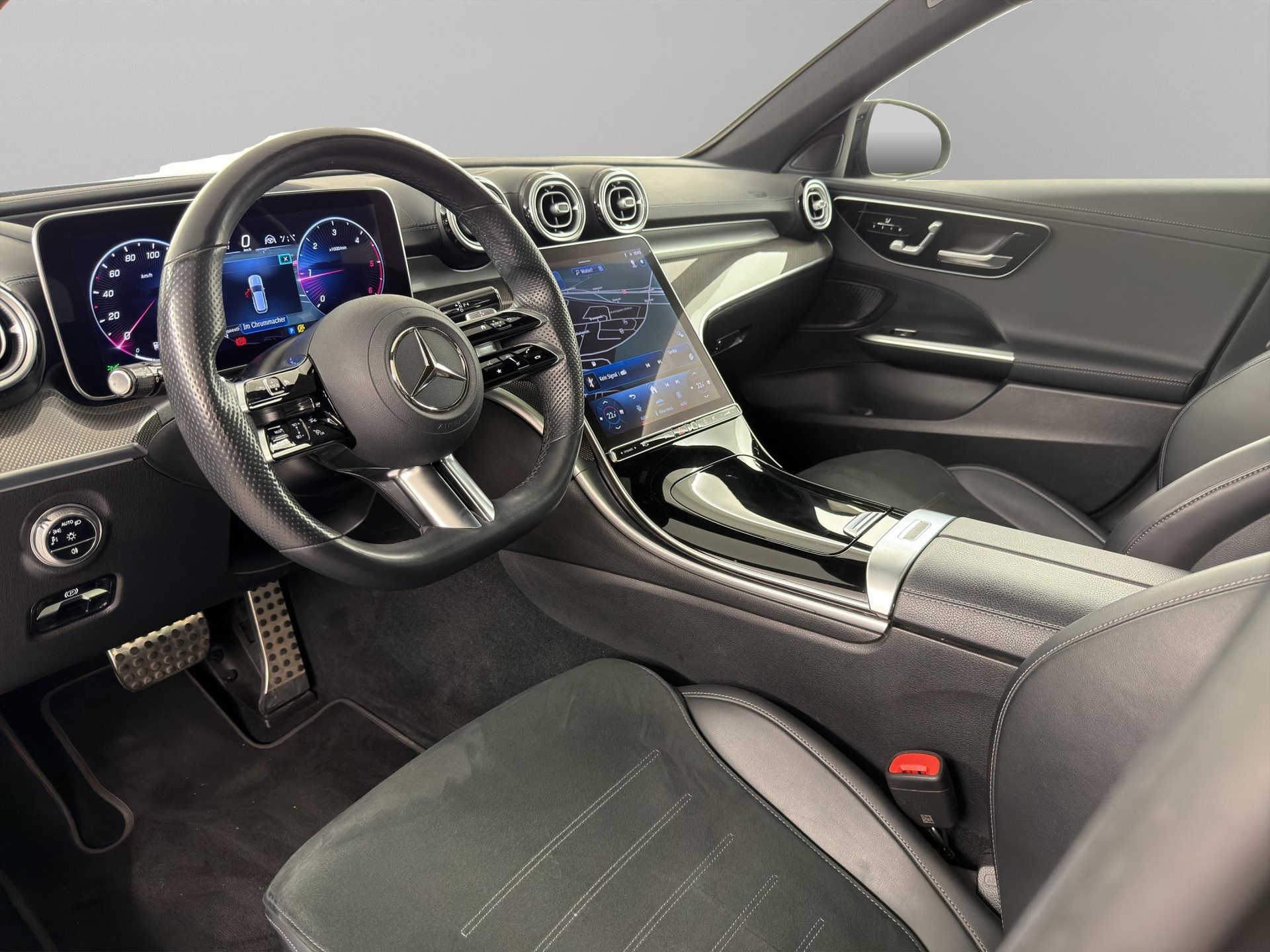 MERCEDES-BENZ C 220 d Swiss Star AMG Line 4matic Kombi-image-11