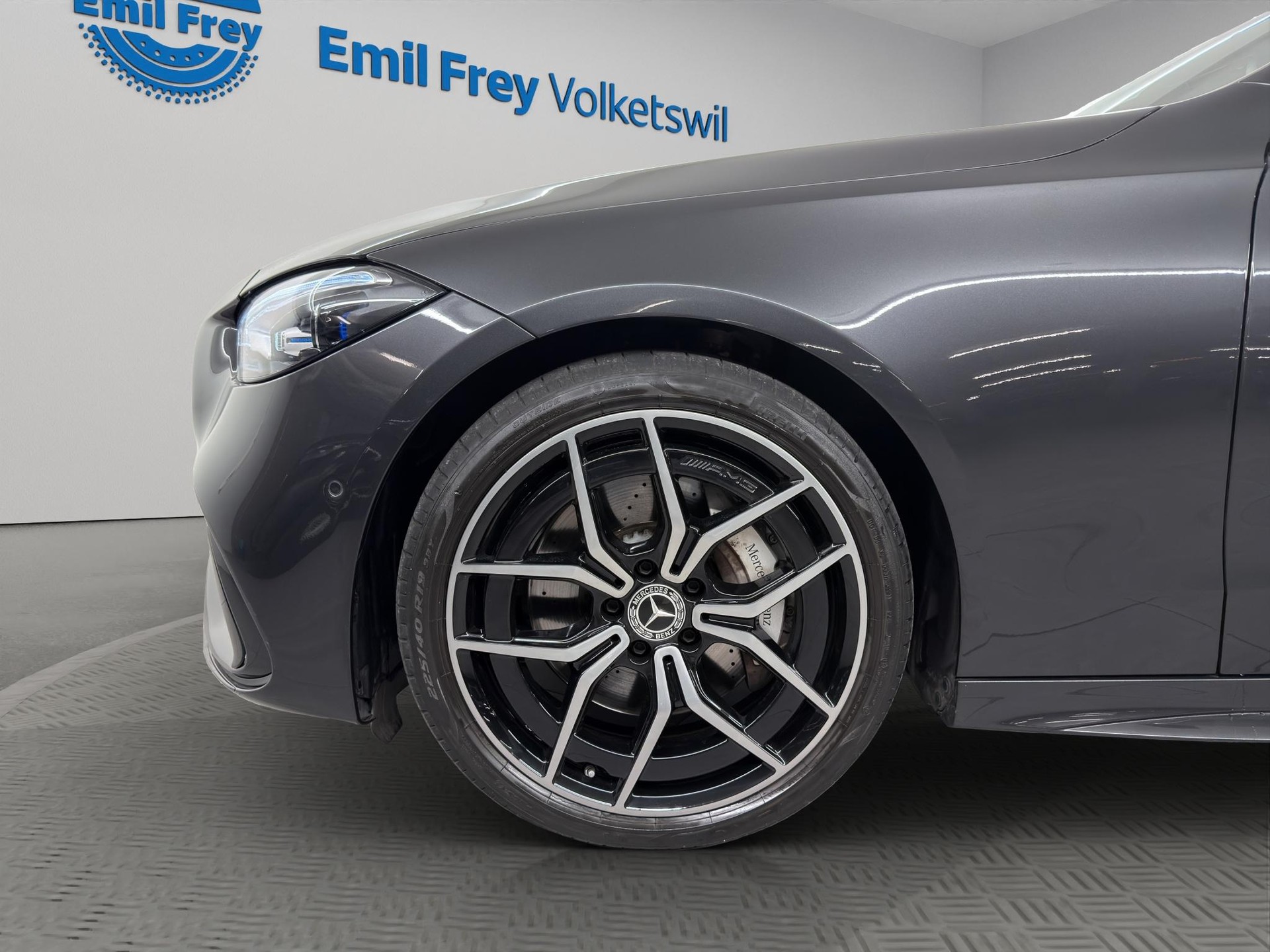 MERCEDES-BENZ C 220 d Swiss Star AMG Line 4matic Kombi-showroom-element-3
